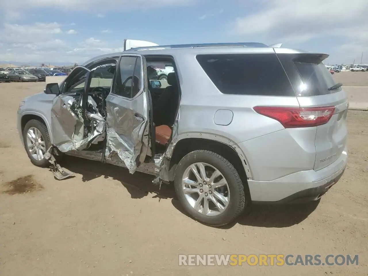 2 Photograph of a damaged car 1GNEVNKW6MJ243602 CHEVROLET TRAVERSE 2021