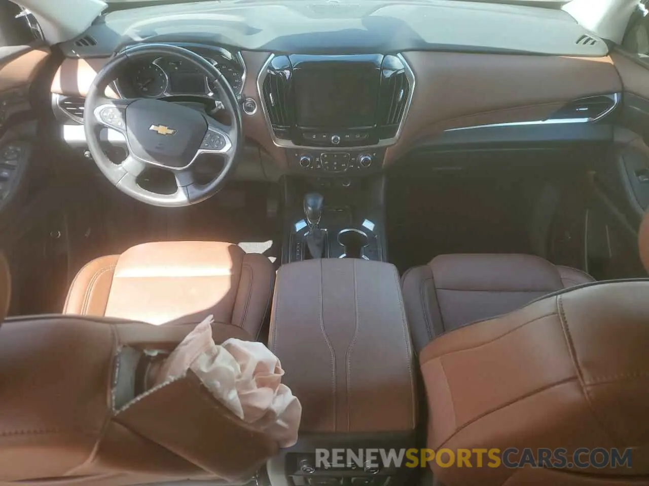 8 Photograph of a damaged car 1GNEVNKW6MJ243602 CHEVROLET TRAVERSE 2021