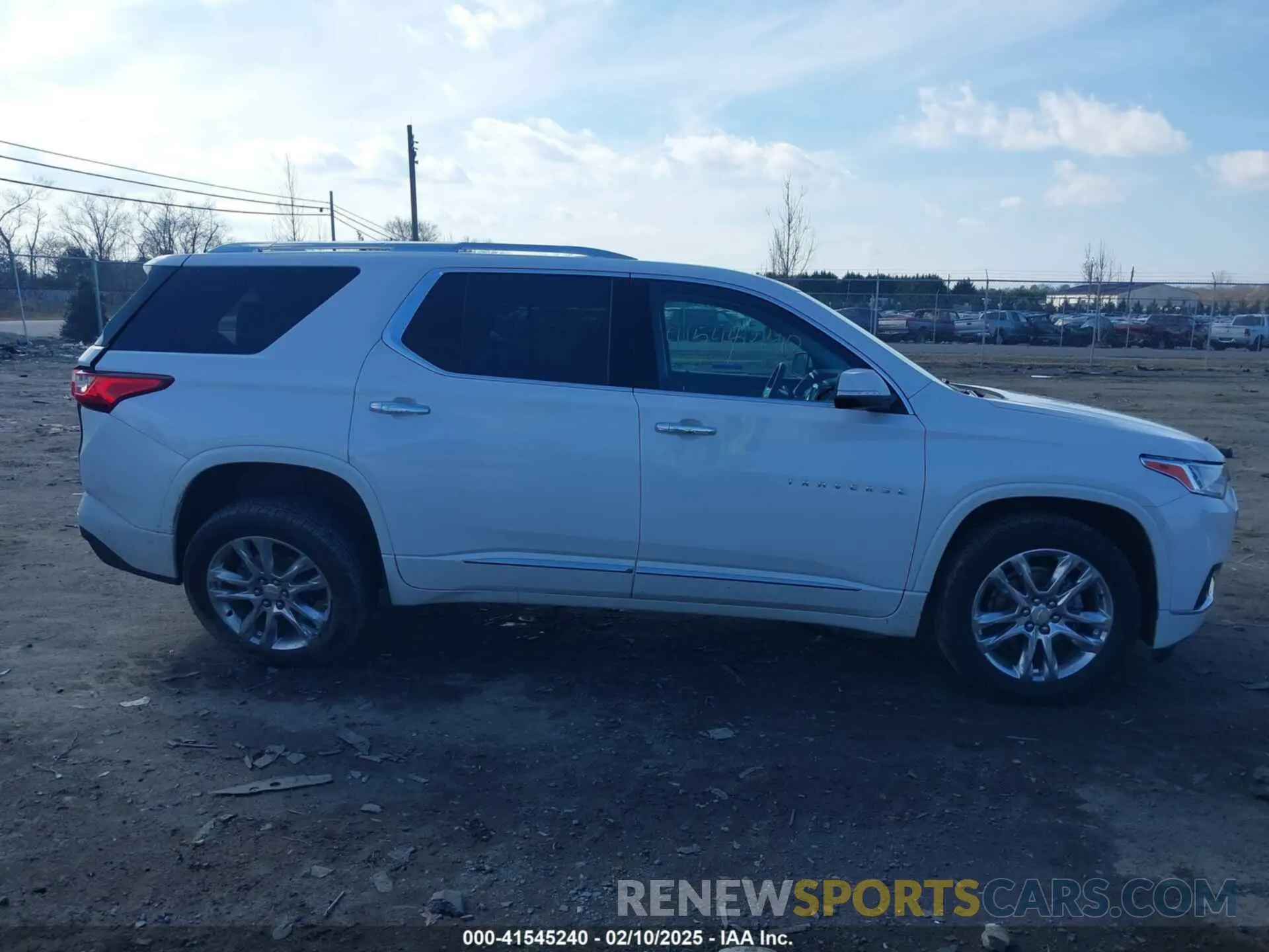 13 Photograph of a damaged car 1GNEVNKW9MJ200257 CHEVROLET TRAVERSE 2021