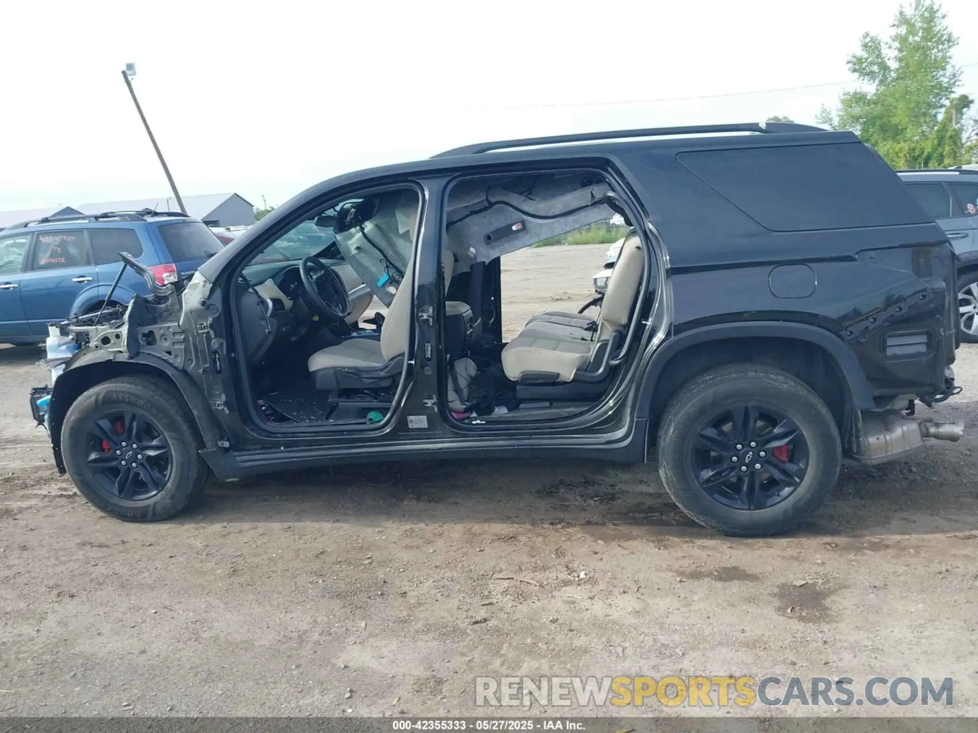 13 Photograph of a damaged car 1GNERFKW0NJ153907 CHEVROLET TRAVERSE 2022