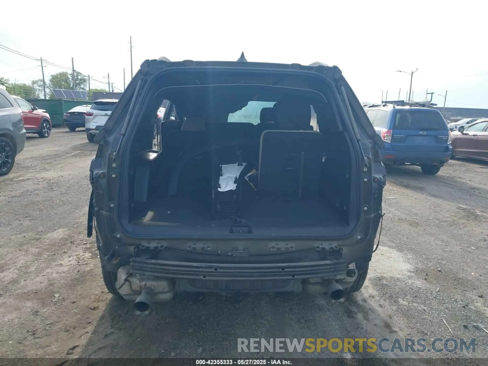 15 Photograph of a damaged car 1GNERFKW0NJ153907 CHEVROLET TRAVERSE 2022