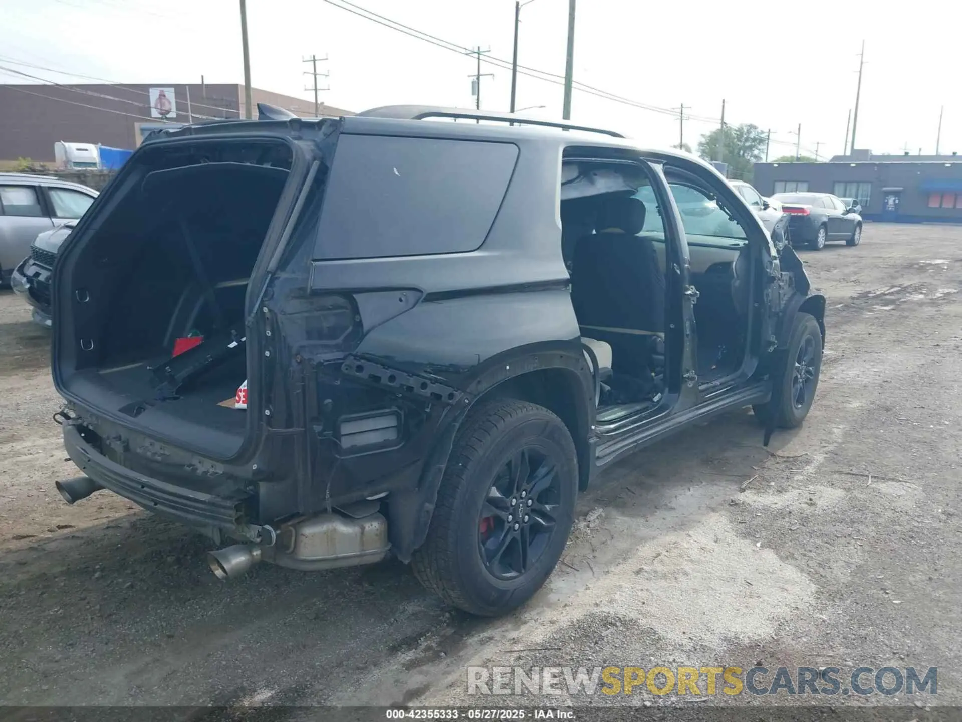 4 Photograph of a damaged car 1GNERFKW0NJ153907 CHEVROLET TRAVERSE 2022