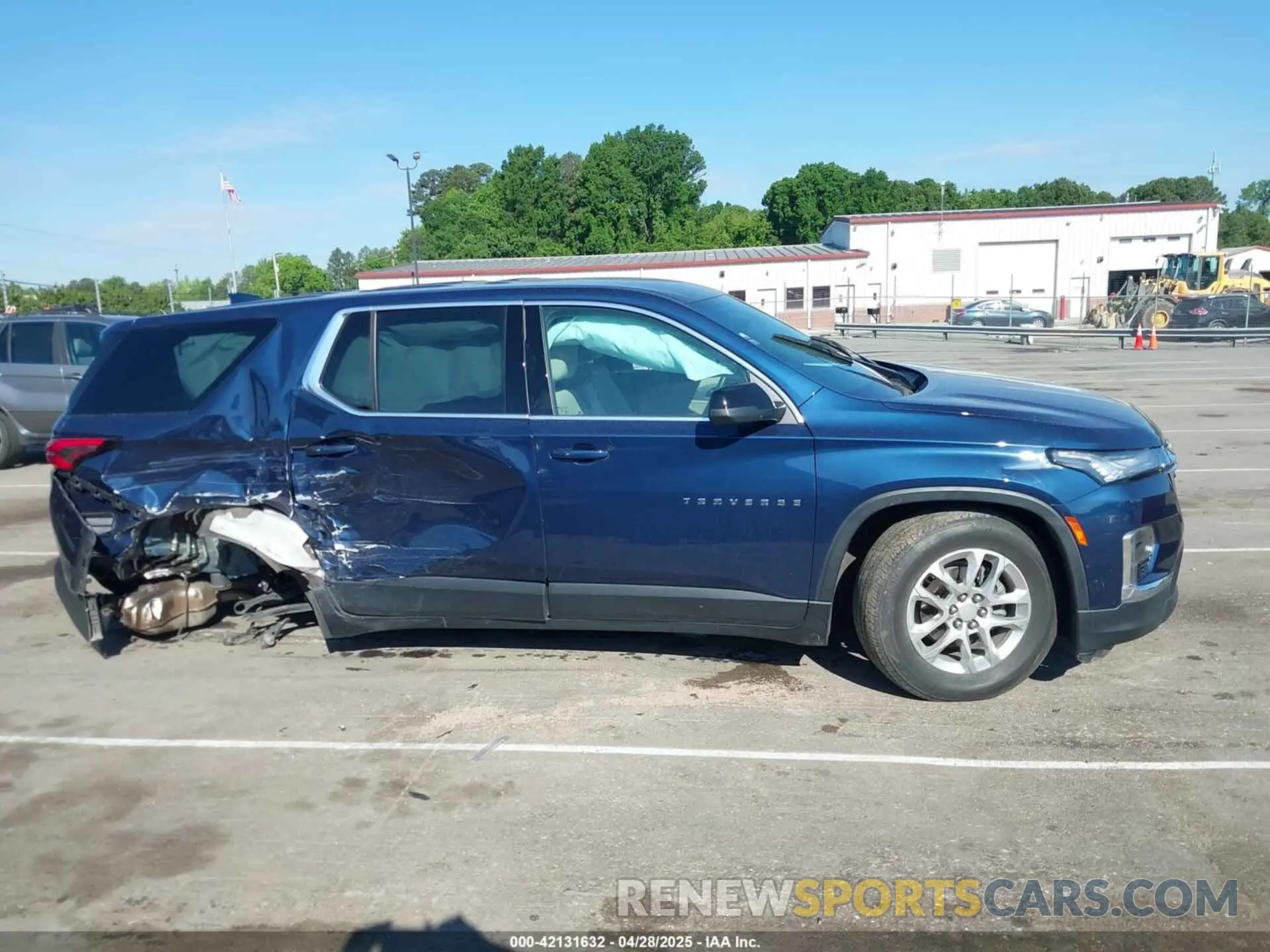 13 Photograph of a damaged car 1GNERFKW3NJ120416 CHEVROLET TRAVERSE 2022