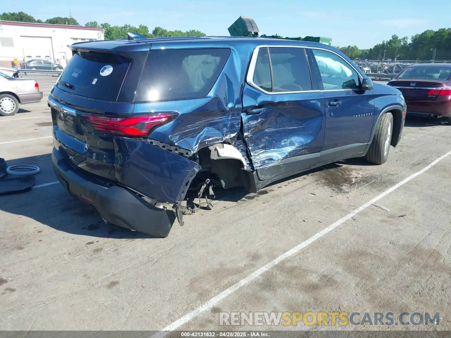 4 Photograph of a damaged car 1GNERFKW3NJ120416 CHEVROLET TRAVERSE 2022