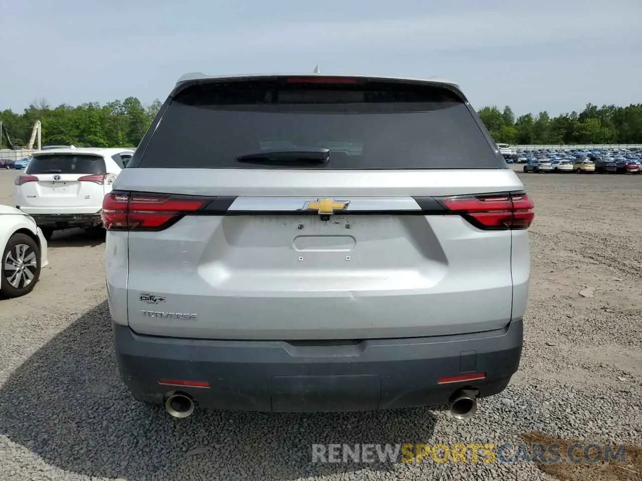 6 Photograph of a damaged car 1GNERFKW4NJ170399 CHEVROLET TRAVERSE 2022