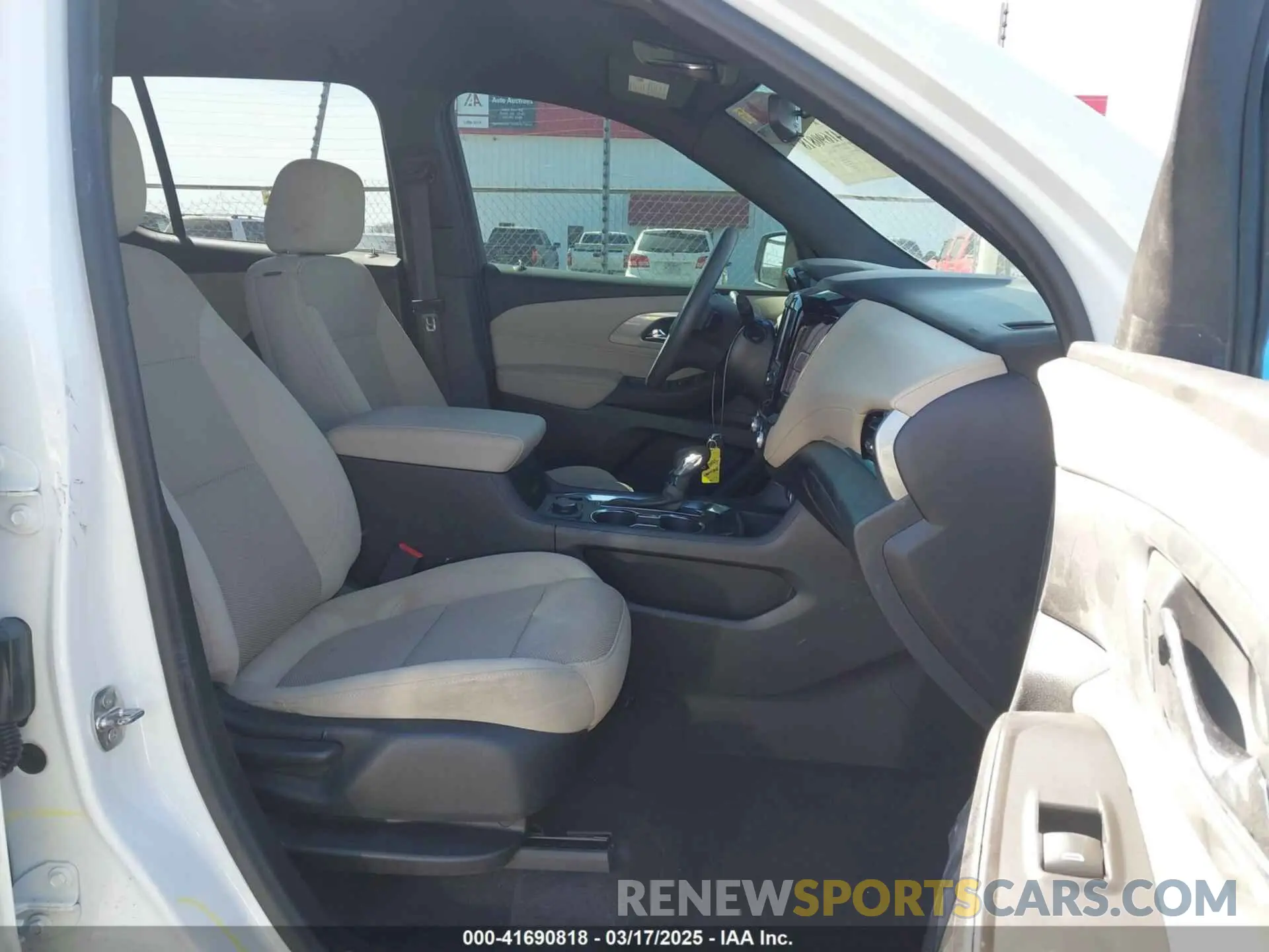 5 Фотография поврежденного автомобиля 1GNERFKW7NJ115171 CHEVROLET TRAVERSE 2022