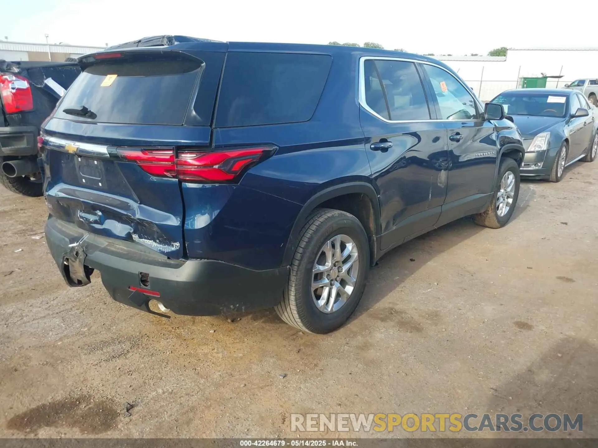 4 Photograph of a damaged car 1GNERFKW7NJ134688 CHEVROLET TRAVERSE 2022