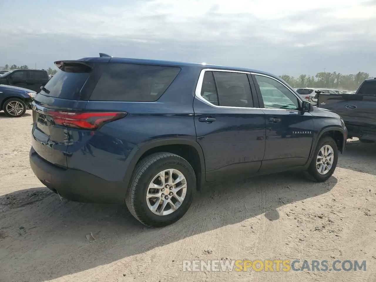 3 Фотография поврежденного автомобиля 1GNERFKW7NJ169151 CHEVROLET TRAVERSE 2022