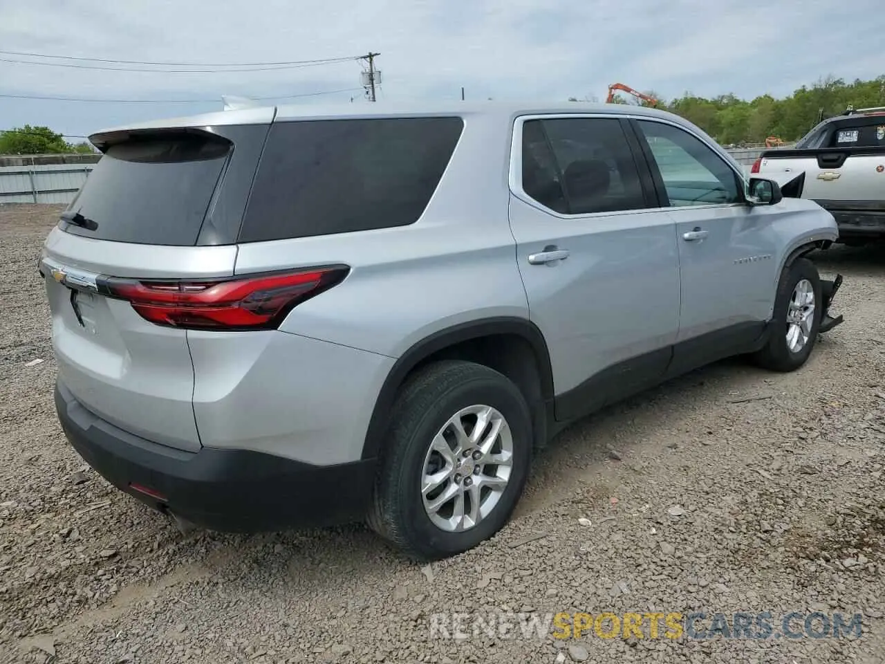 3 Фотография поврежденного автомобиля 1GNERFKW9NJ120260 CHEVROLET TRAVERSE 2022