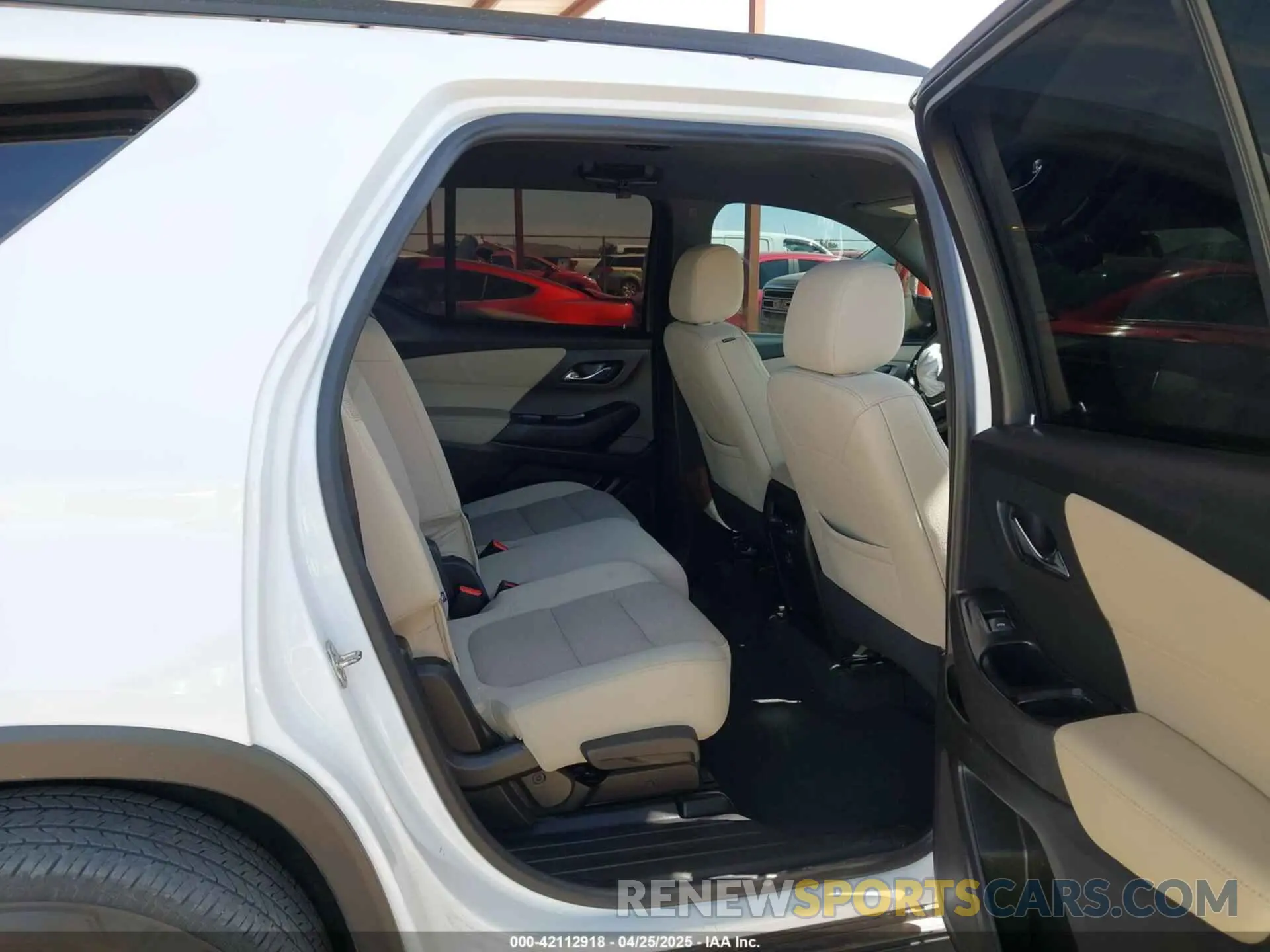 8 Фотография поврежденного автомобиля 1GNERFKW9NJ185979 CHEVROLET TRAVERSE 2022