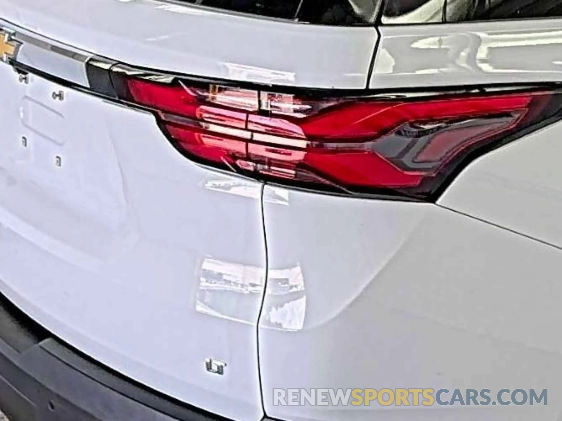 17 Photograph of a damaged car 1GNERGKW1NJ150939 CHEVROLET TRAVERSE 2022