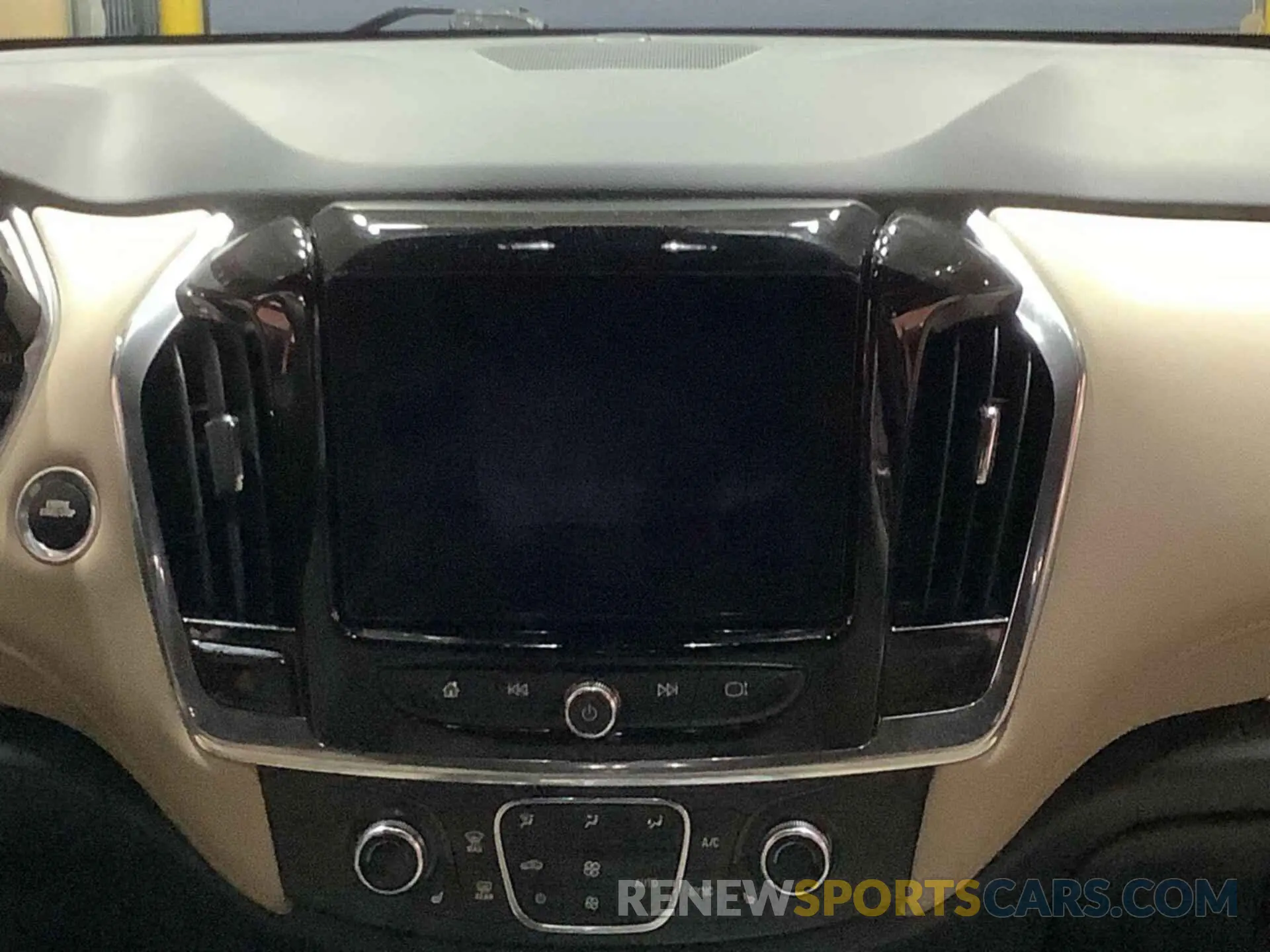 26 Photograph of a damaged car 1GNERGKW1NJ150939 CHEVROLET TRAVERSE 2022
