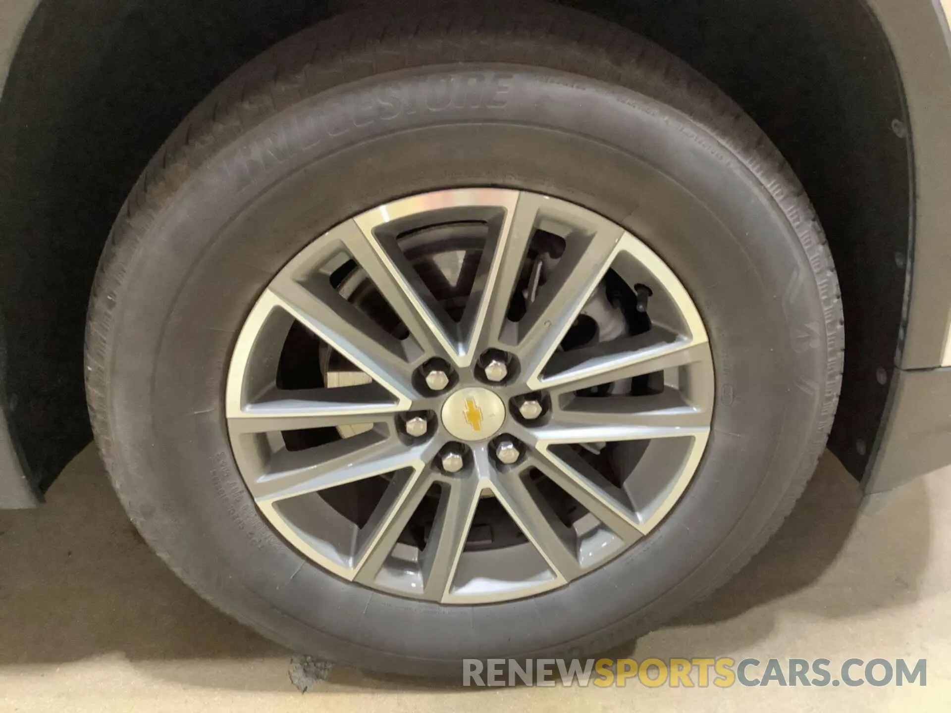 5 Photograph of a damaged car 1GNERGKW1NJ150939 CHEVROLET TRAVERSE 2022
