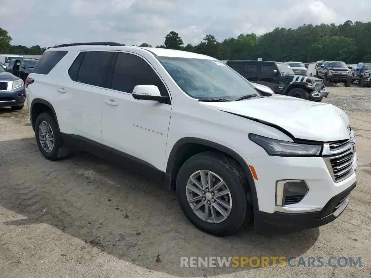 4 Photograph of a damaged car 1GNERGKW1NJ188428 CHEVROLET TRAVERSE 2022