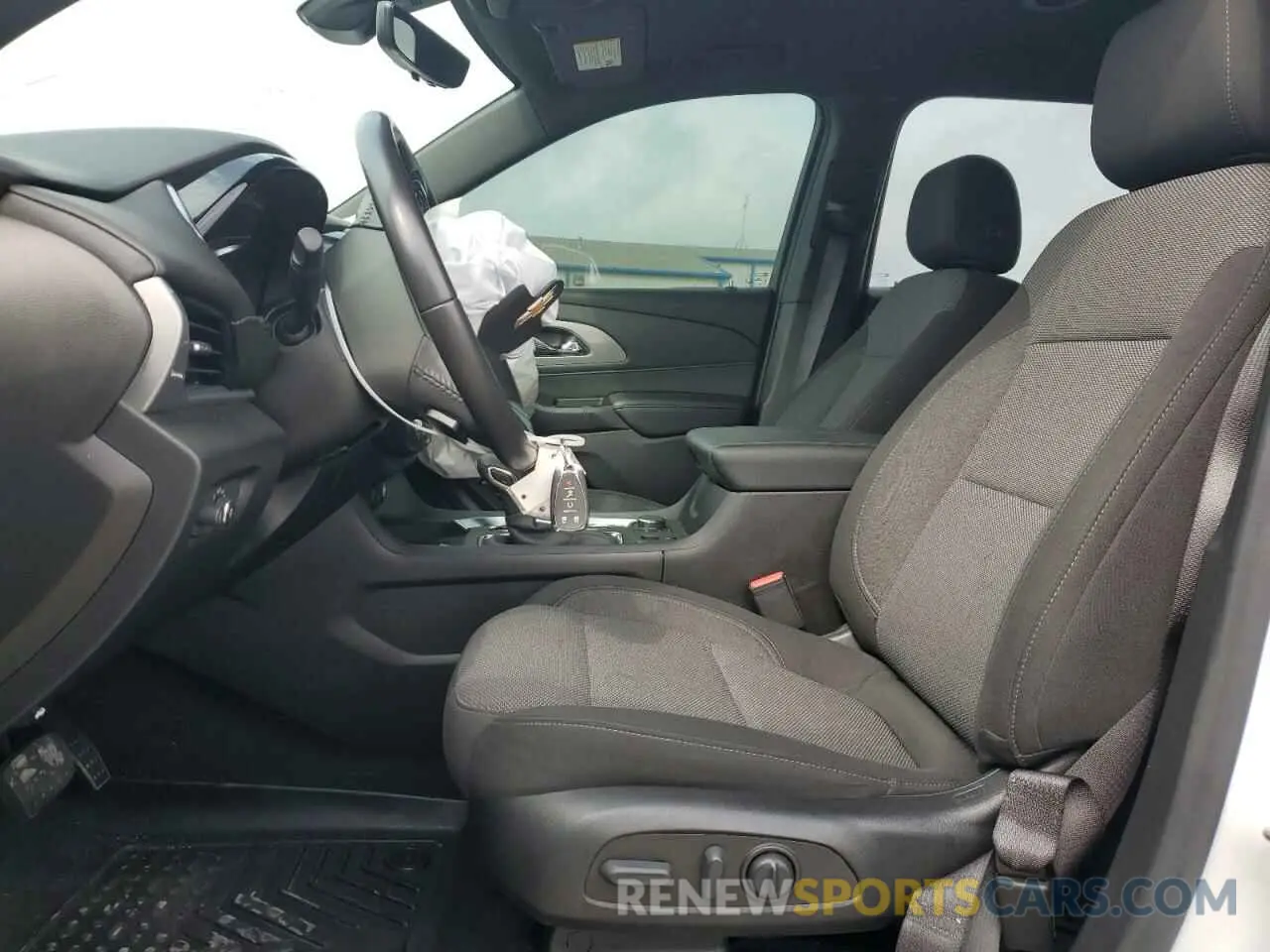 7 Photograph of a damaged car 1GNERGKW1NJ188428 CHEVROLET TRAVERSE 2022