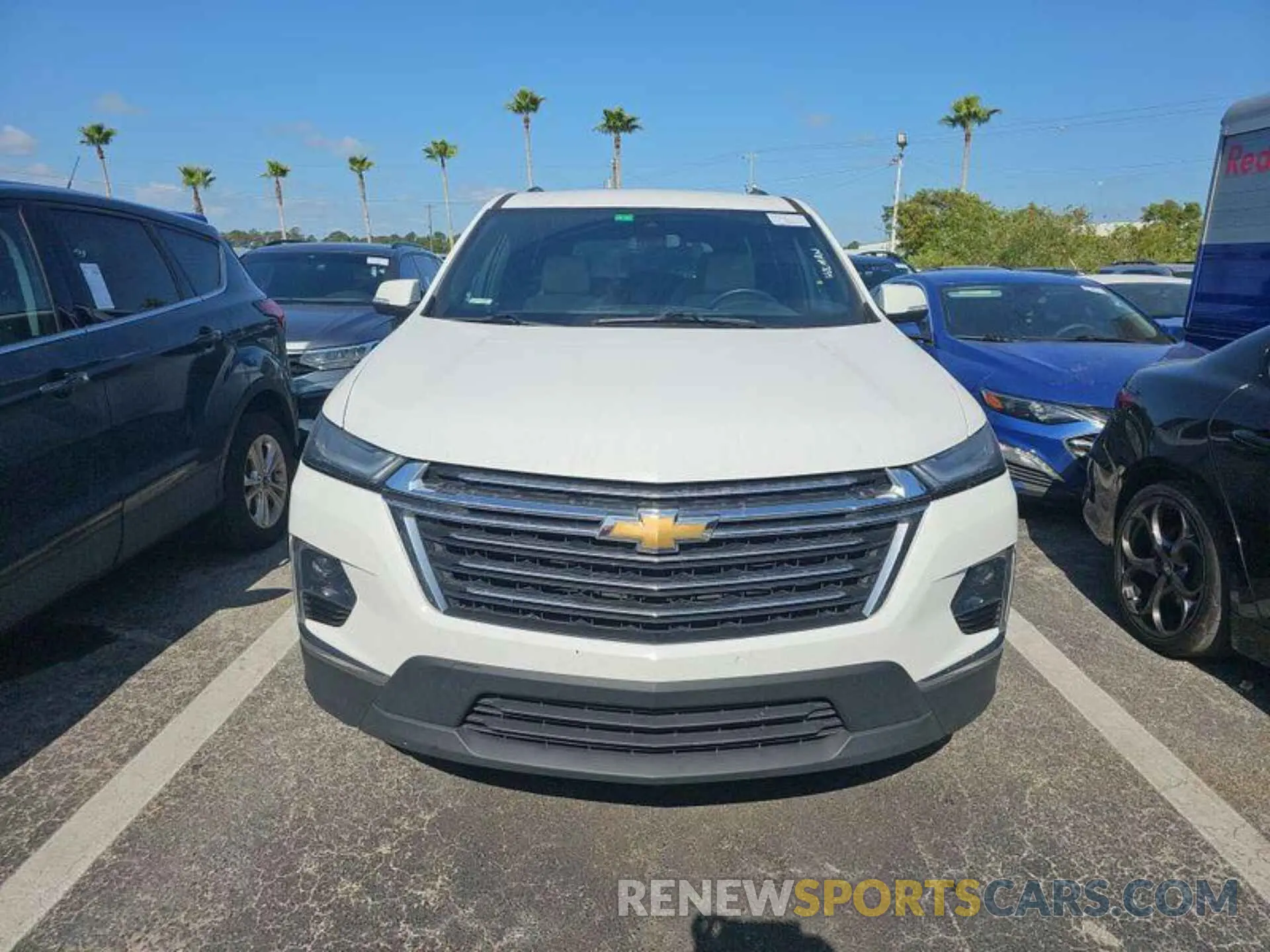 19 Photograph of a damaged car 1GNERGKW2NJ168866 CHEVROLET TRAVERSE 2022