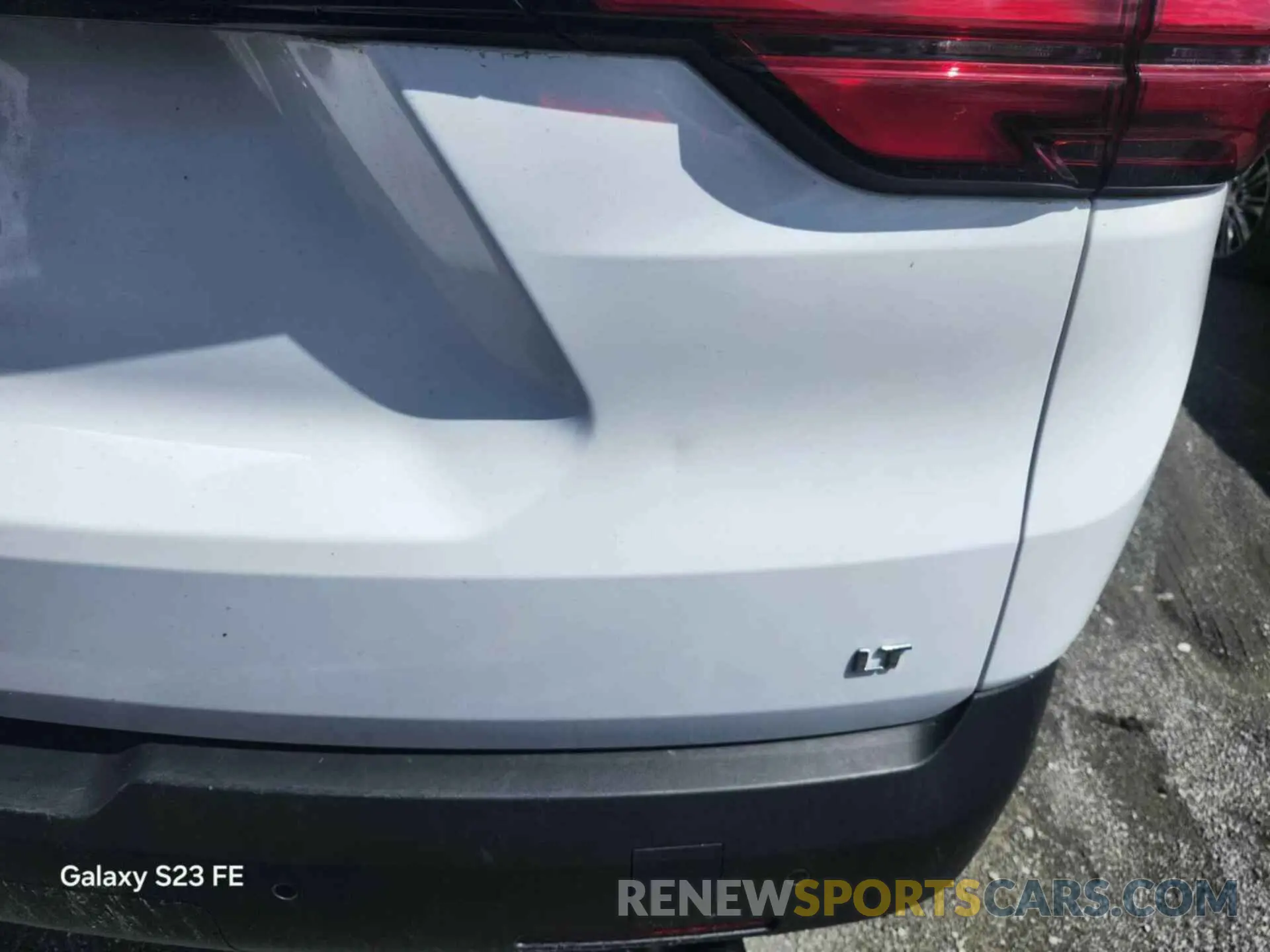 11 Photograph of a damaged car 1GNERGKW3NJ152241 CHEVROLET TRAVERSE 2022