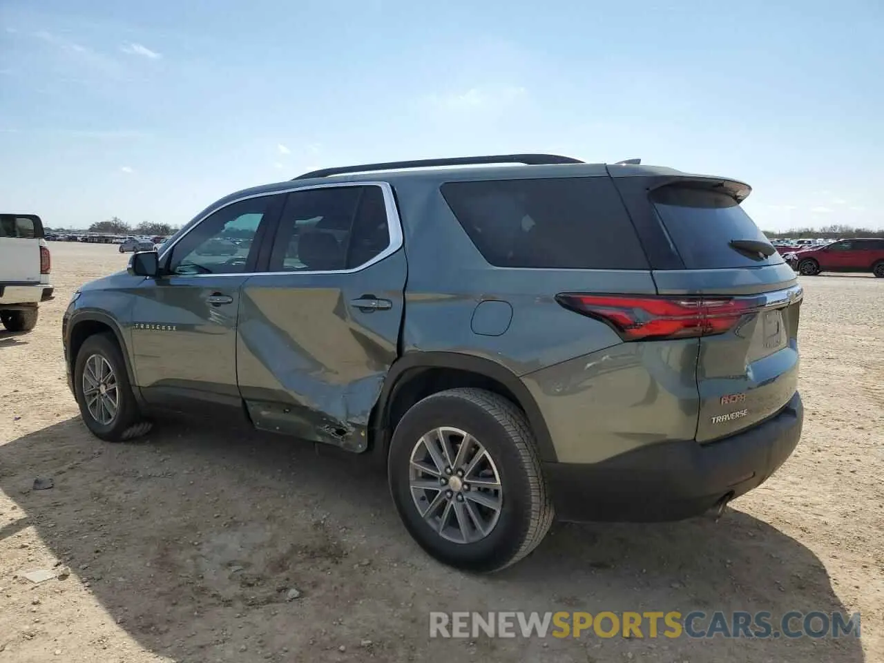 2 Фотография поврежденного автомобиля 1GNERGKW3NJ169265 CHEVROLET TRAVERSE 2022