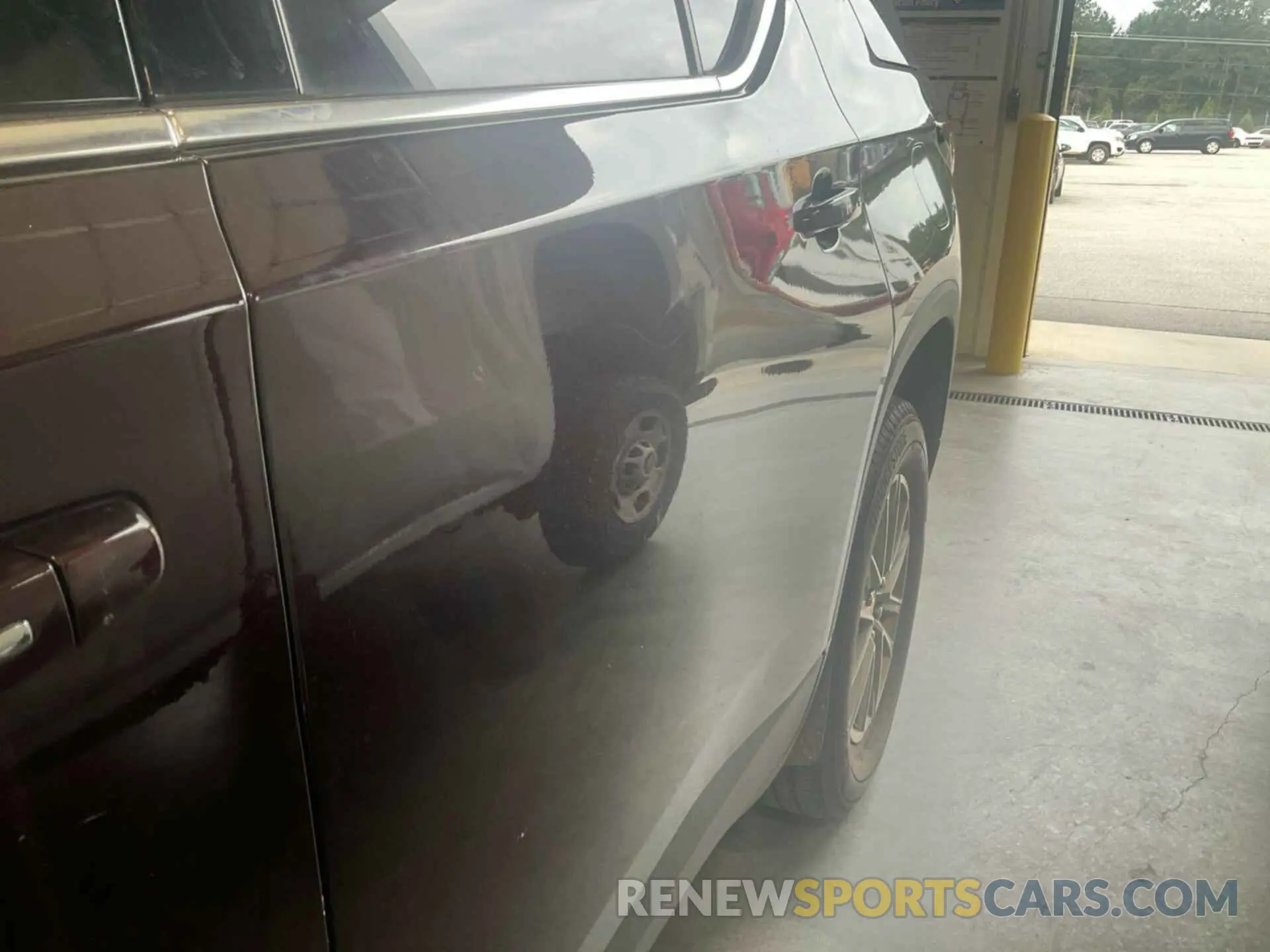 20 Photograph of a damaged car 1GNERGKW3NJ173168 CHEVROLET TRAVERSE 2022