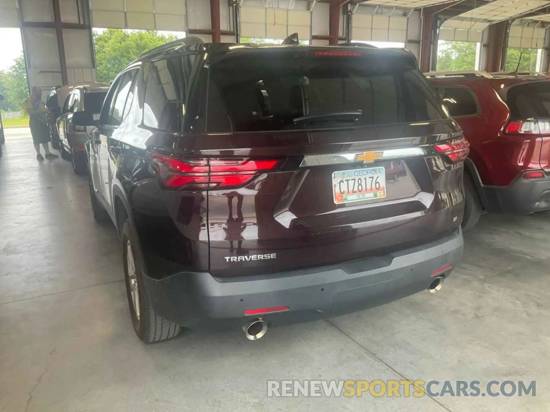 4 Photograph of a damaged car 1GNERGKW3NJ173168 CHEVROLET TRAVERSE 2022