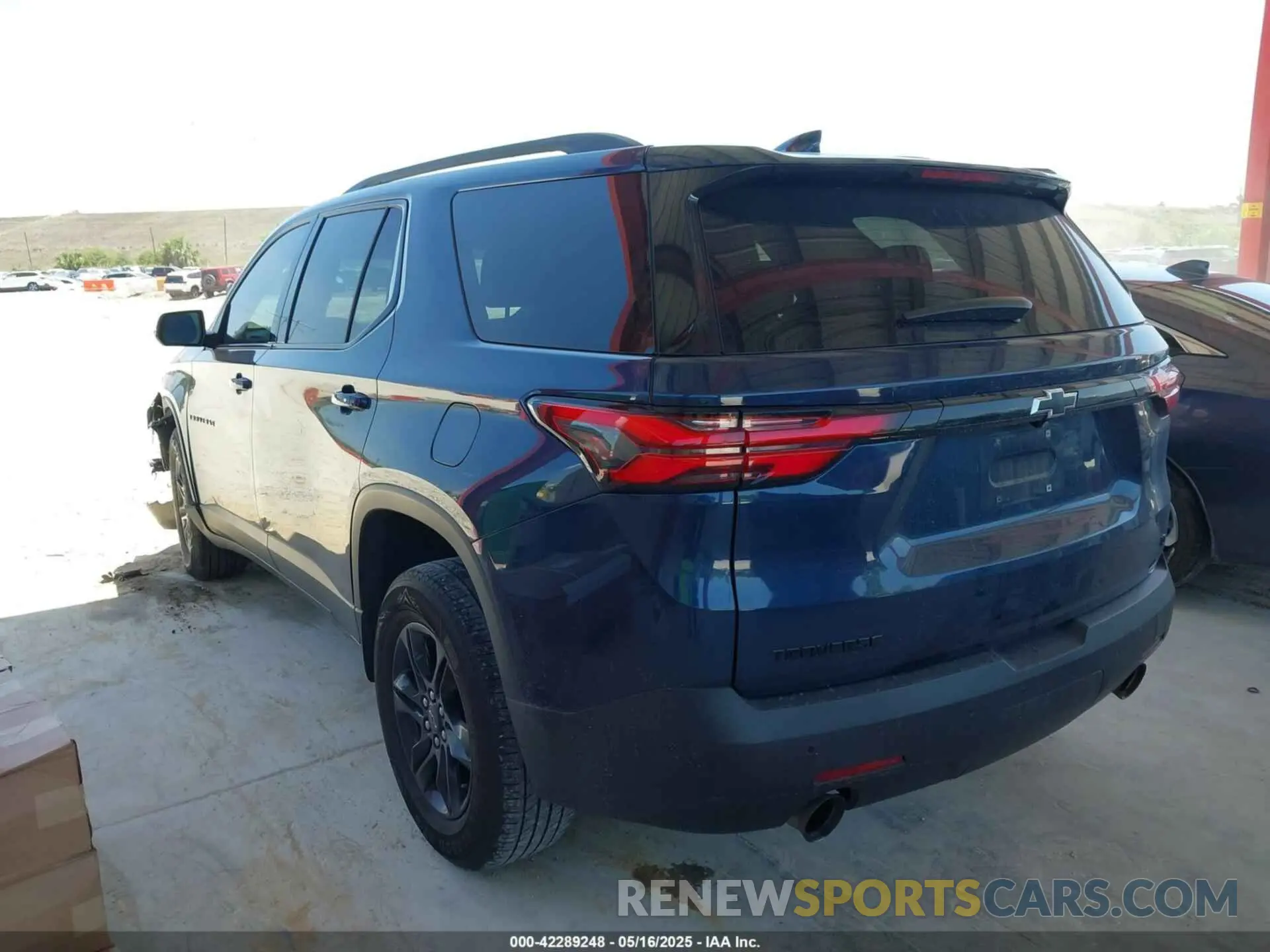 3 Фотография поврежденного автомобиля 1GNERGKW4NJ115358 CHEVROLET TRAVERSE 2022