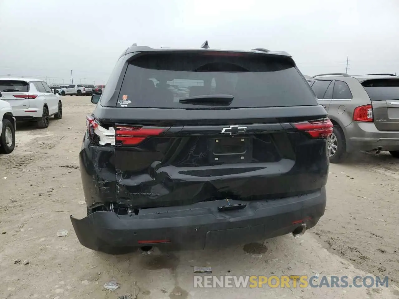 6 Photograph of a damaged car 1GNERGKW4NJ127980 CHEVROLET TRAVERSE 2022