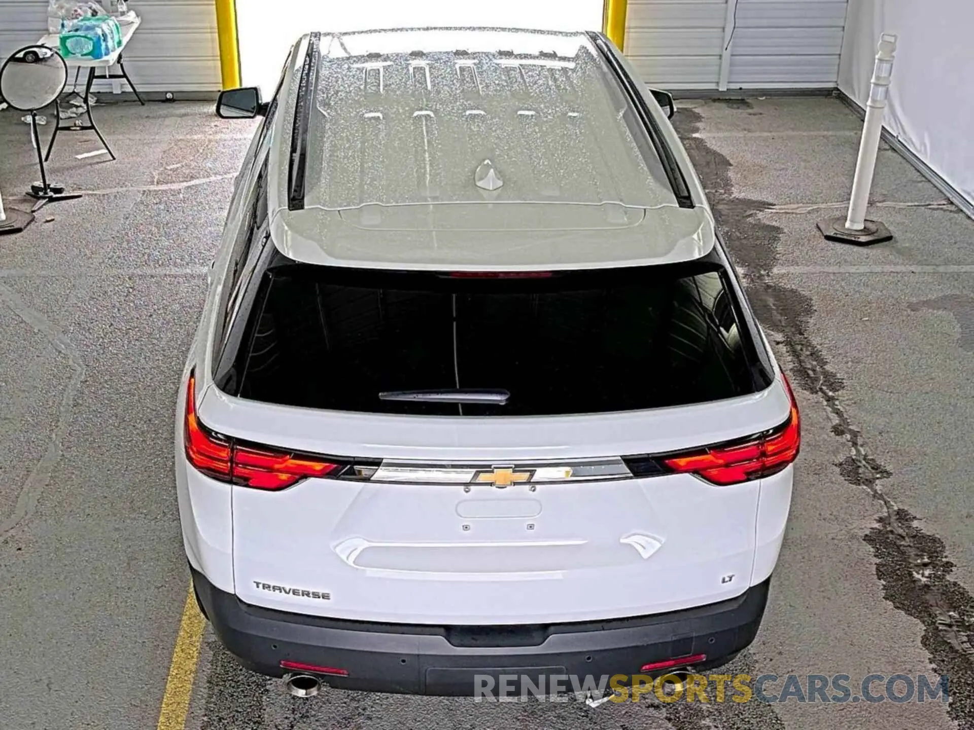 3 Photograph of a damaged car 1GNERGKW5NJ150961 CHEVROLET TRAVERSE 2022