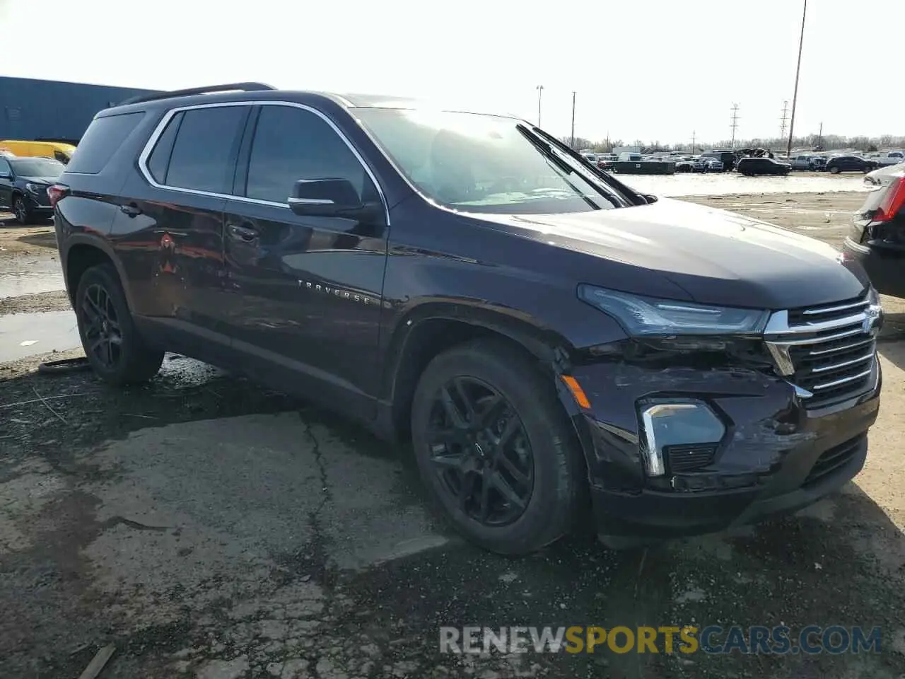 4 Photograph of a damaged car 1GNERGKW6NJ140682 CHEVROLET TRAVERSE 2022