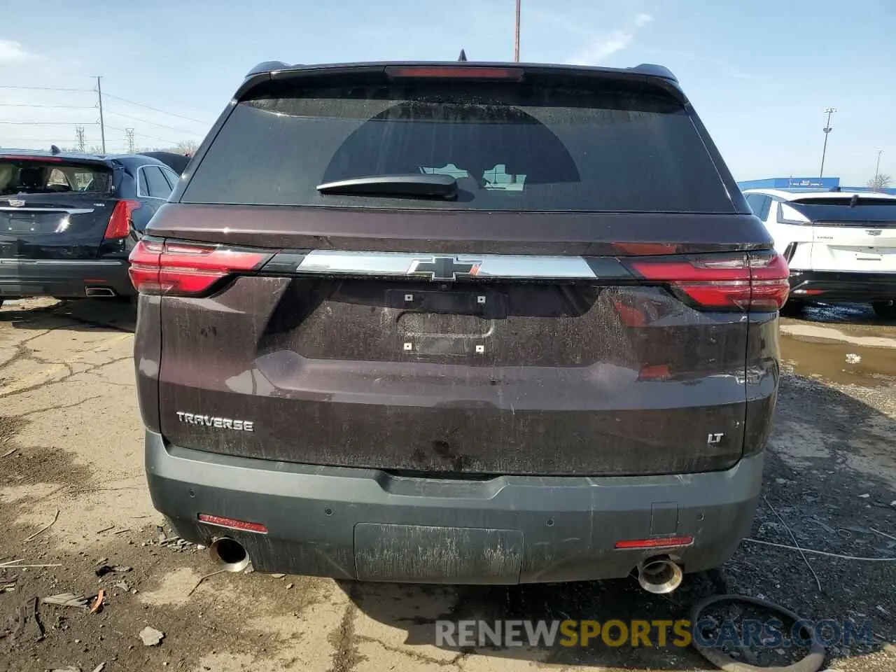 6 Photograph of a damaged car 1GNERGKW6NJ140682 CHEVROLET TRAVERSE 2022