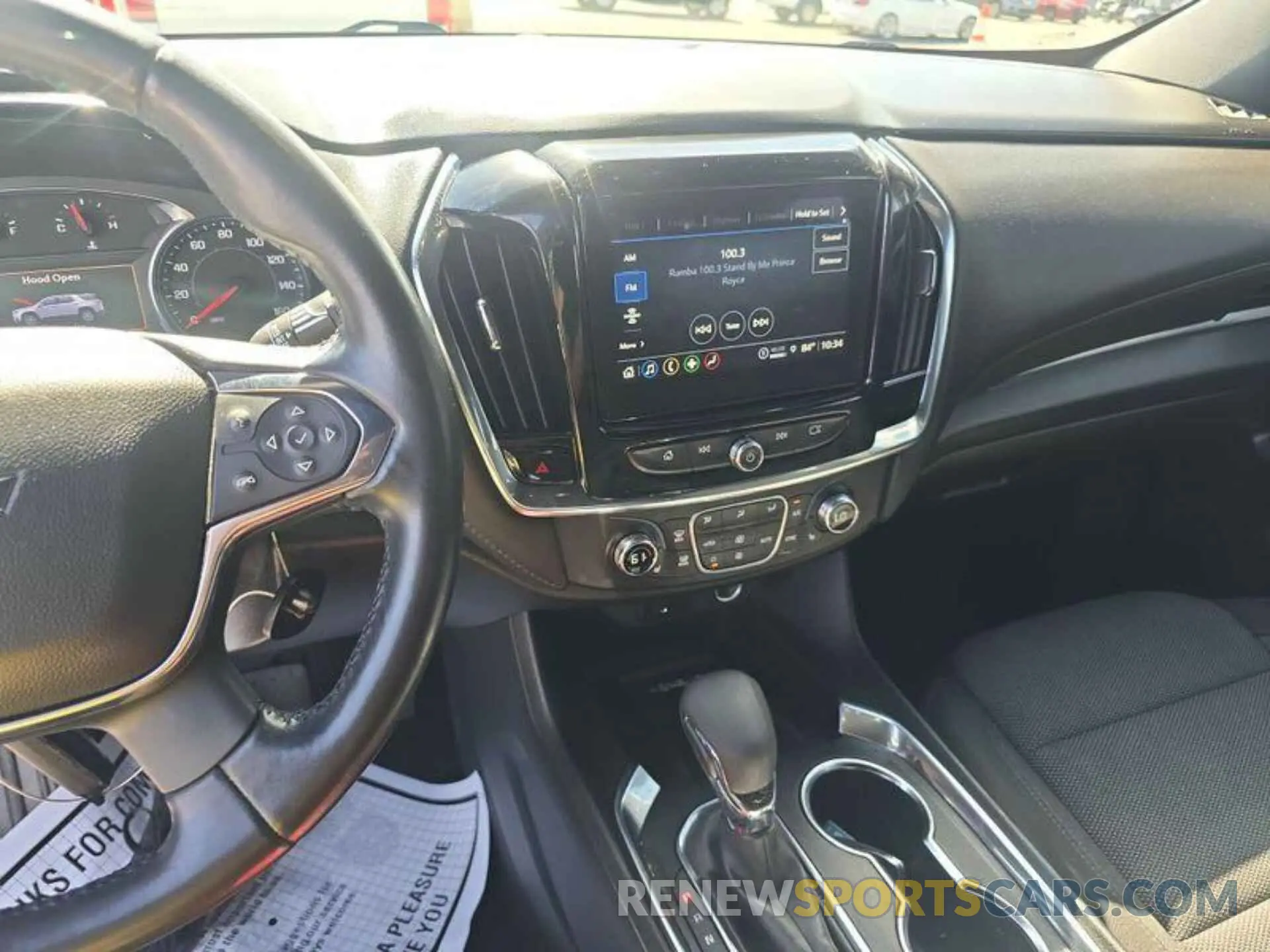 2 Photograph of a damaged car 1GNERGKW6NJ162763 CHEVROLET TRAVERSE 2022