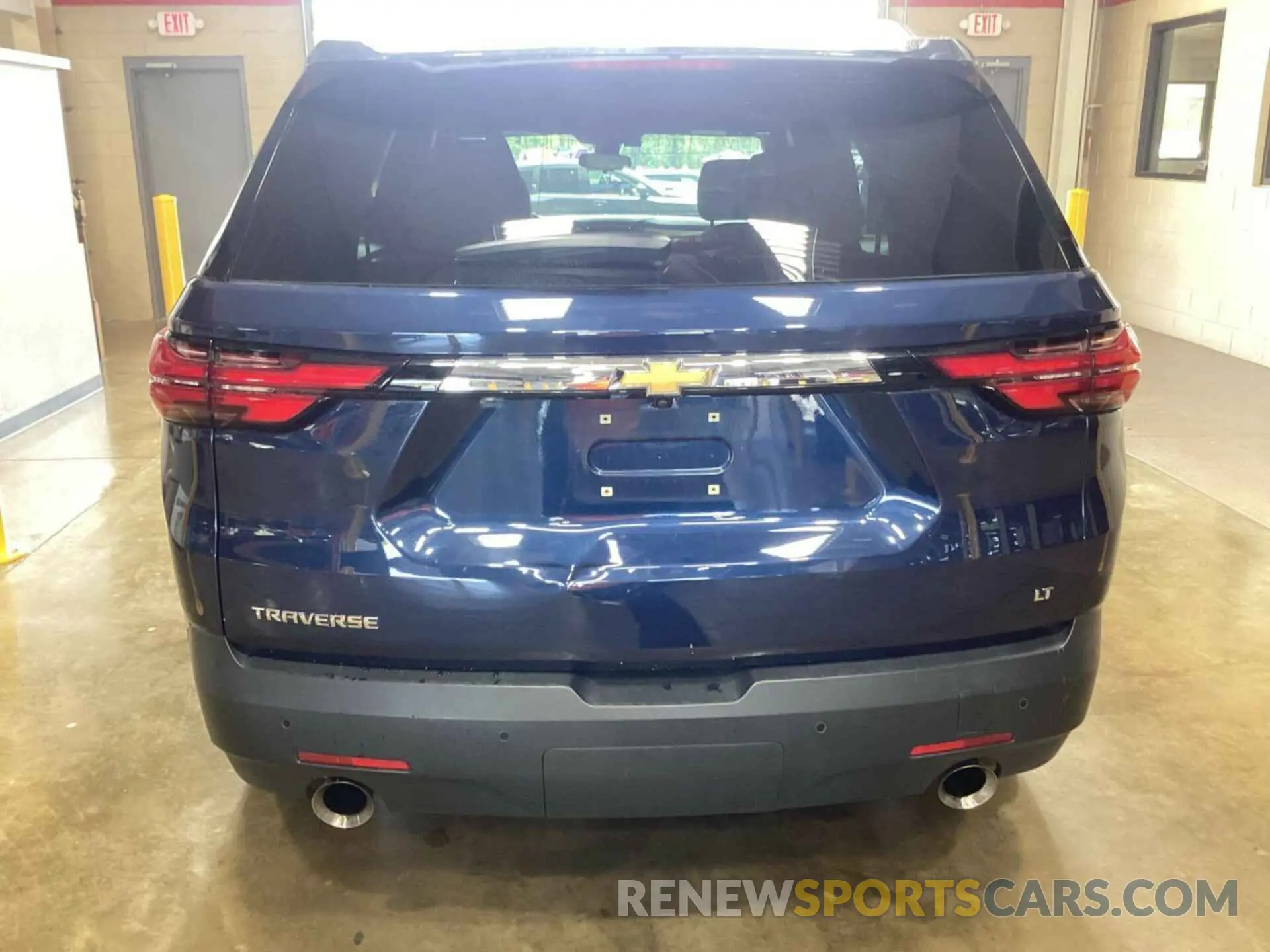 10 Photograph of a damaged car 1GNERGKW6NJ188540 CHEVROLET TRAVERSE 2022