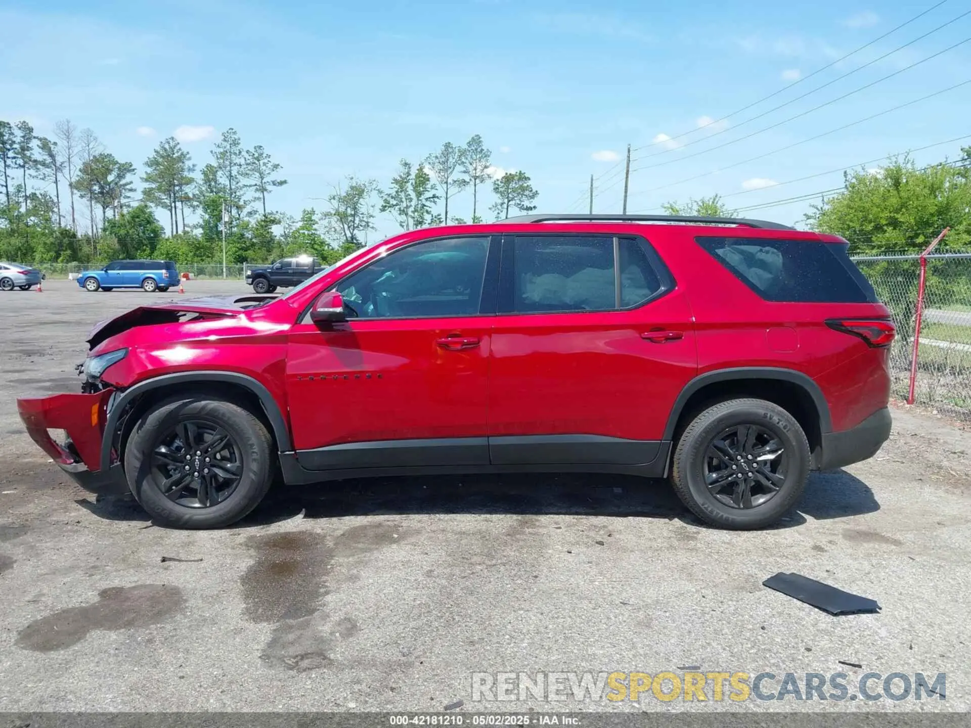 14 Photograph of a damaged car 1GNERGKW7NJ154137 CHEVROLET TRAVERSE 2022