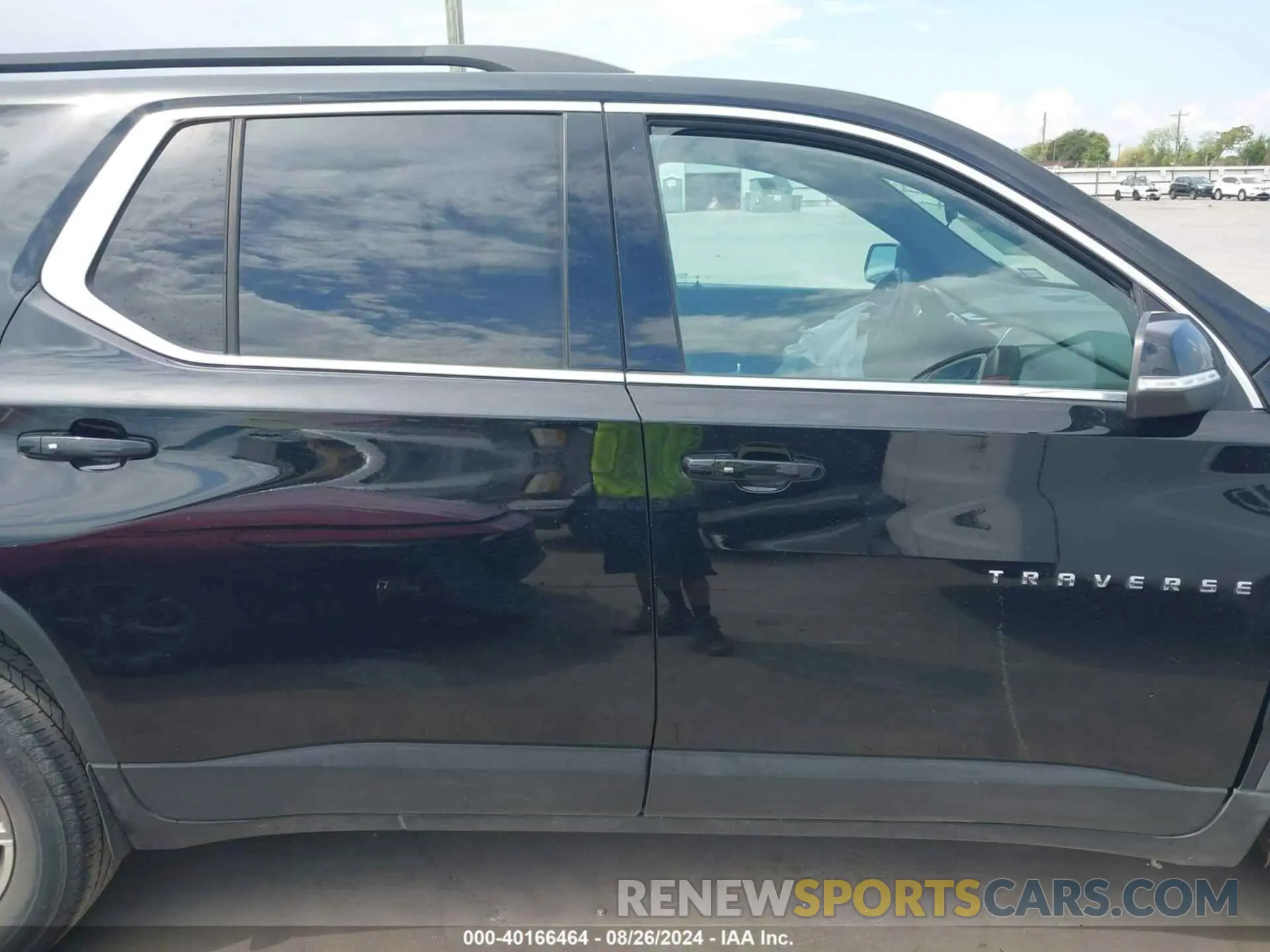 14 Photograph of a damaged car 1GNERGKW8NJ145043 CHEVROLET TRAVERSE 2022