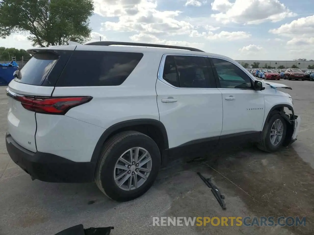 3 Photograph of a damaged car 1GNERGKW9NJ125738 CHEVROLET TRAVERSE 2022