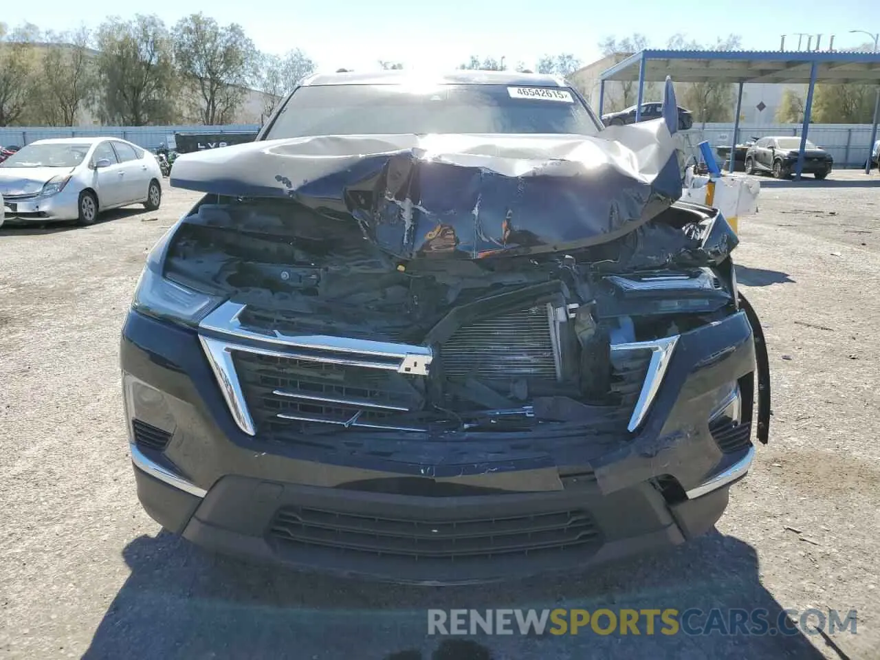 5 Photograph of a damaged car 1GNERGKWXNJ103764 CHEVROLET TRAVERSE 2022