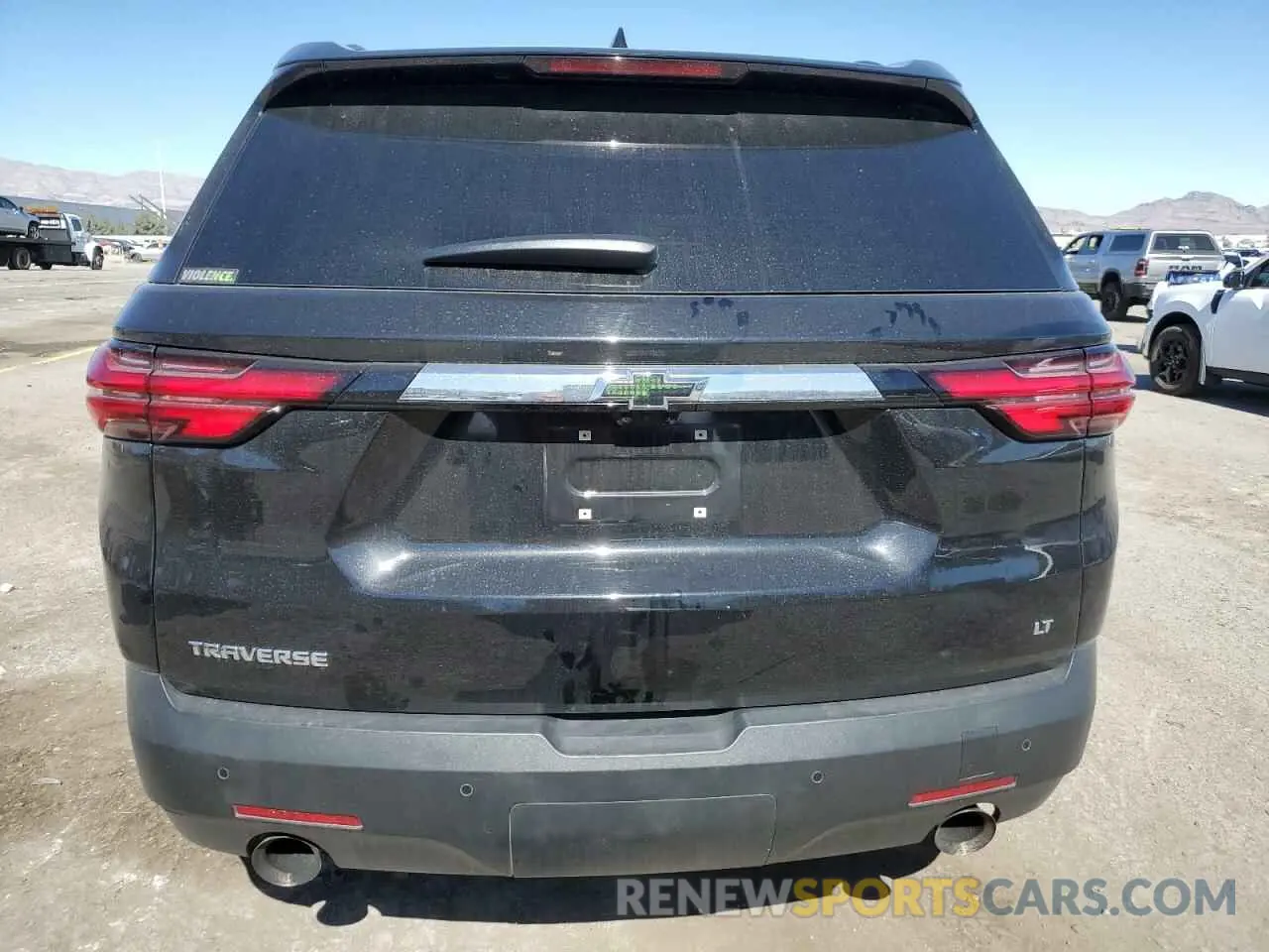 6 Photograph of a damaged car 1GNERGKWXNJ103764 CHEVROLET TRAVERSE 2022