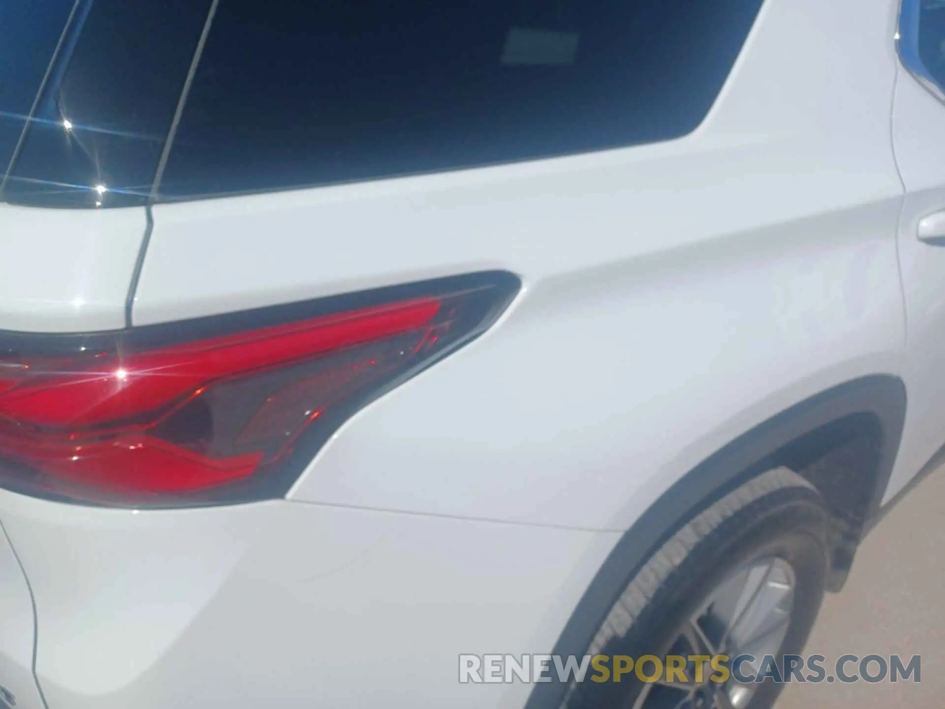 21 Photograph of a damaged car 1GNERGKWXNJ157677 CHEVROLET TRAVERSE 2022