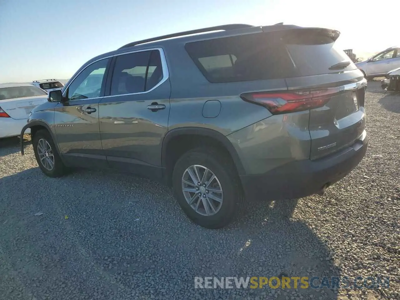 2 Photograph of a damaged car 1GNERHKW2NJ122329 CHEVROLET TRAVERSE 2022