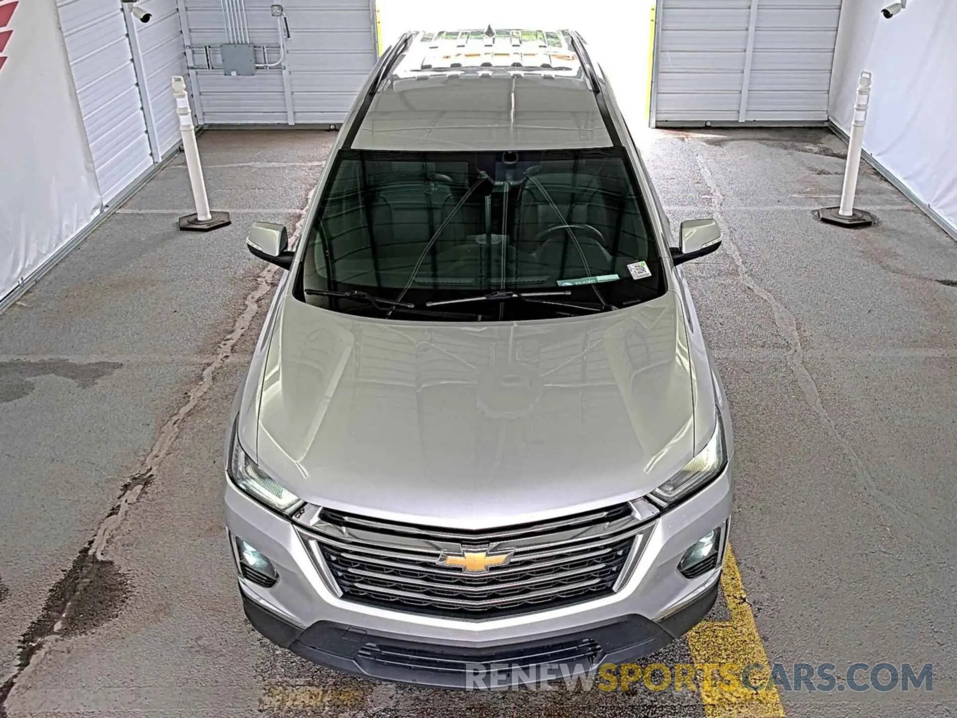 19 Photograph of a damaged car 1GNERHKW3NJ142590 CHEVROLET TRAVERSE 2022