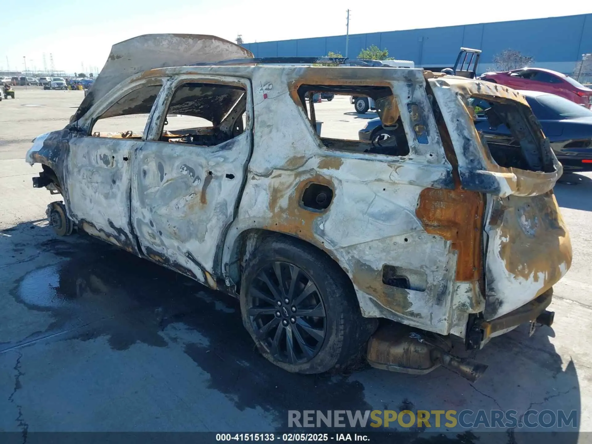 3 Фотография поврежденного автомобиля 1GNERJKW1NJ187647 CHEVROLET TRAVERSE 2022