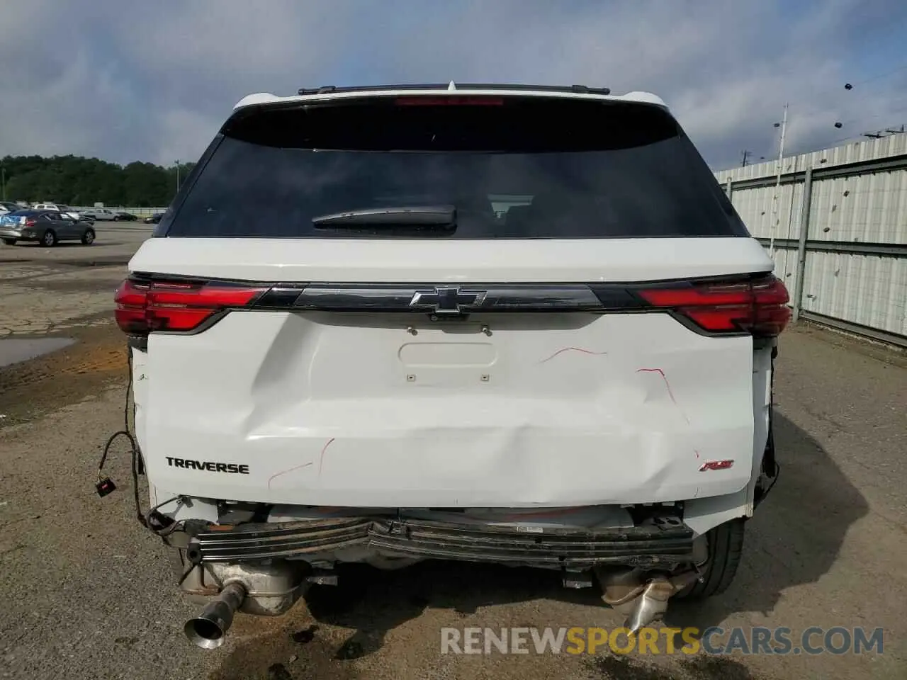 6 Photograph of a damaged car 1GNERJKW9NJ187685 CHEVROLET TRAVERSE 2022