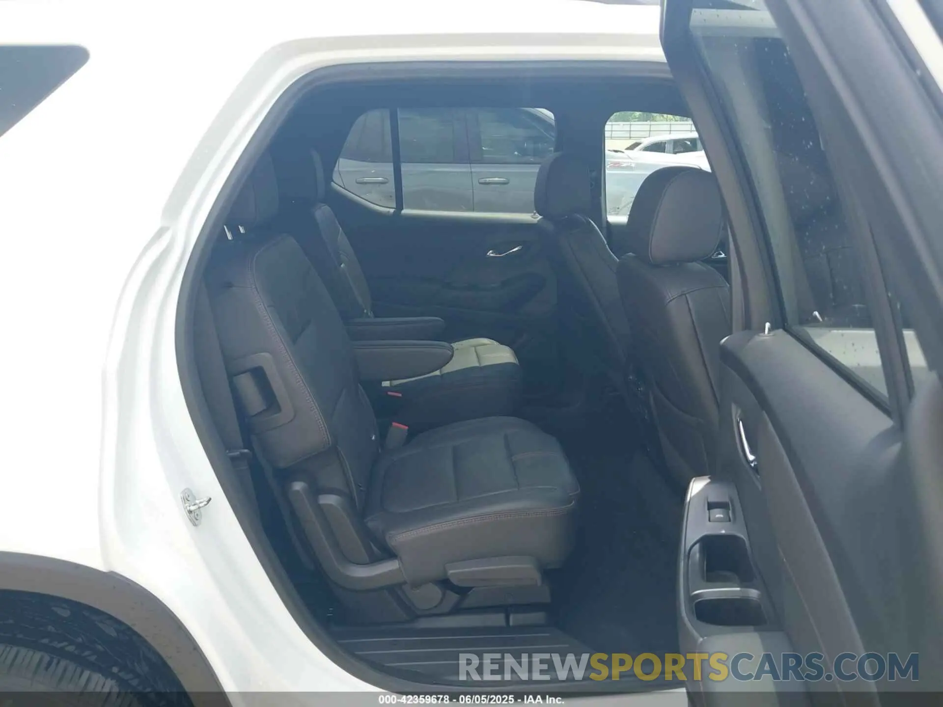 8 Фотография поврежденного автомобиля 1GNERJKW9NJ189470 CHEVROLET TRAVERSE 2022