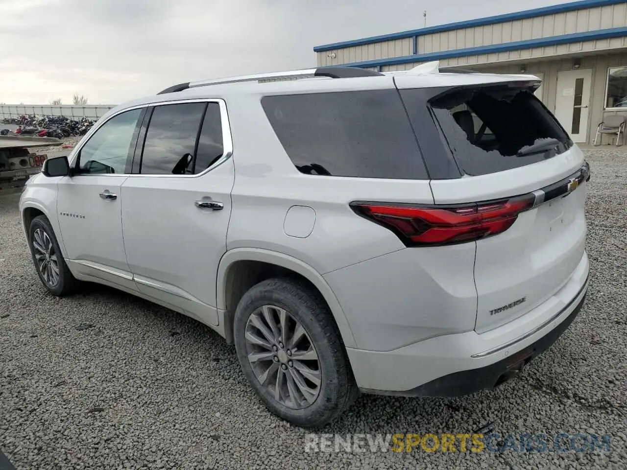 2 Фотография поврежденного автомобиля 1GNERKKW0NJ145251 CHEVROLET TRAVERSE 2022