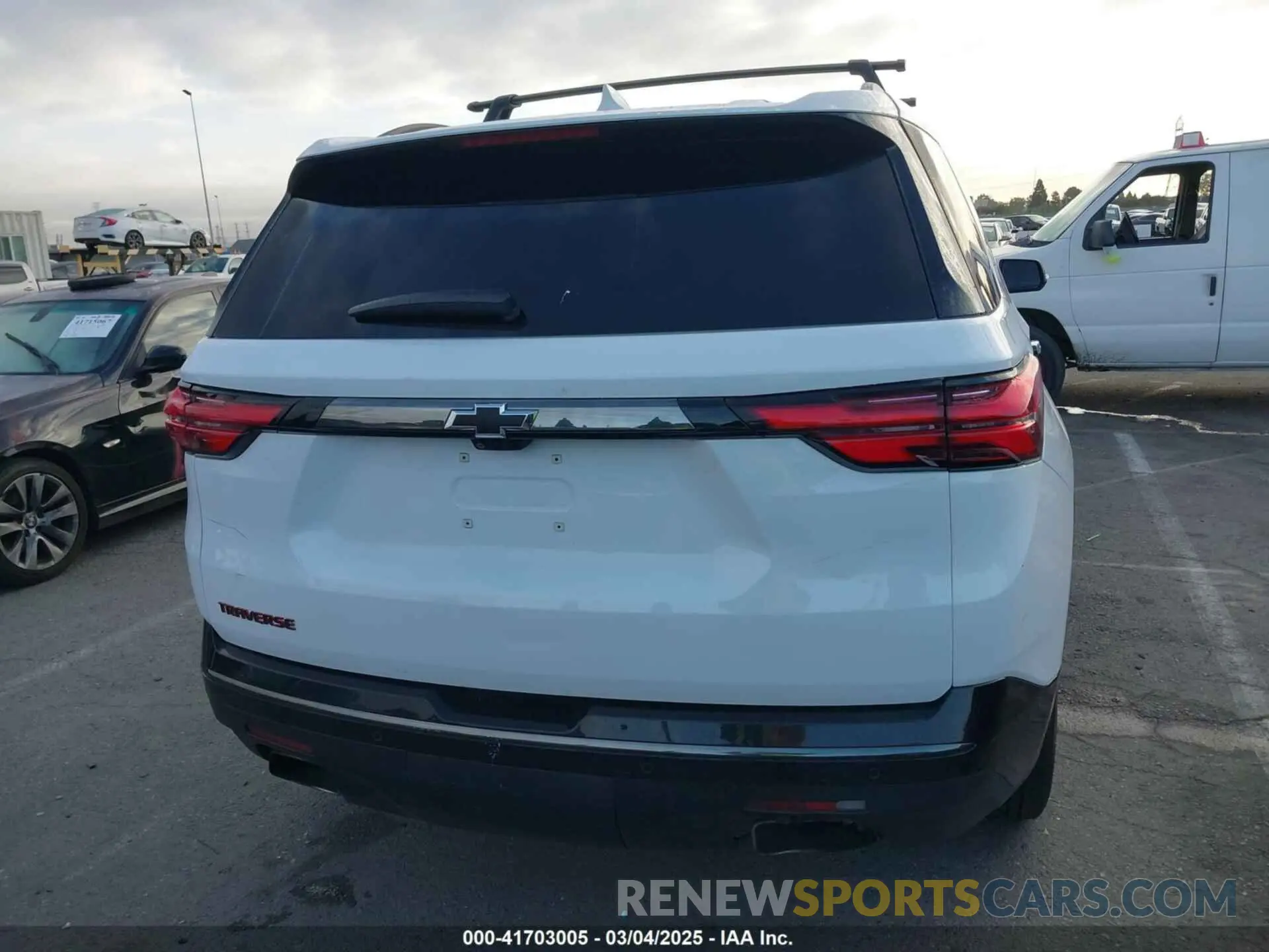 16 Photograph of a damaged car 1GNERKKW2NJ179594 CHEVROLET TRAVERSE 2022