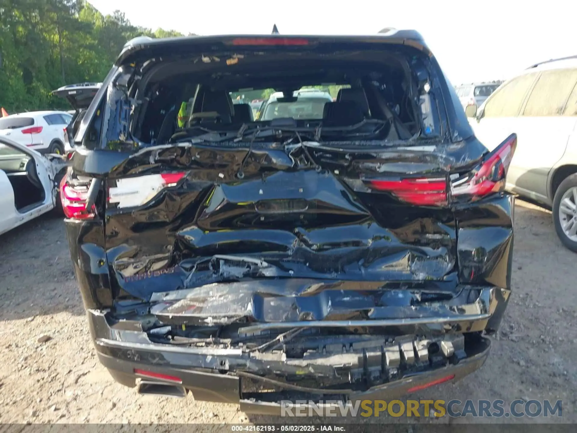 16 Photograph of a damaged car 1GNERKKW9NJ153316 CHEVROLET TRAVERSE 2022