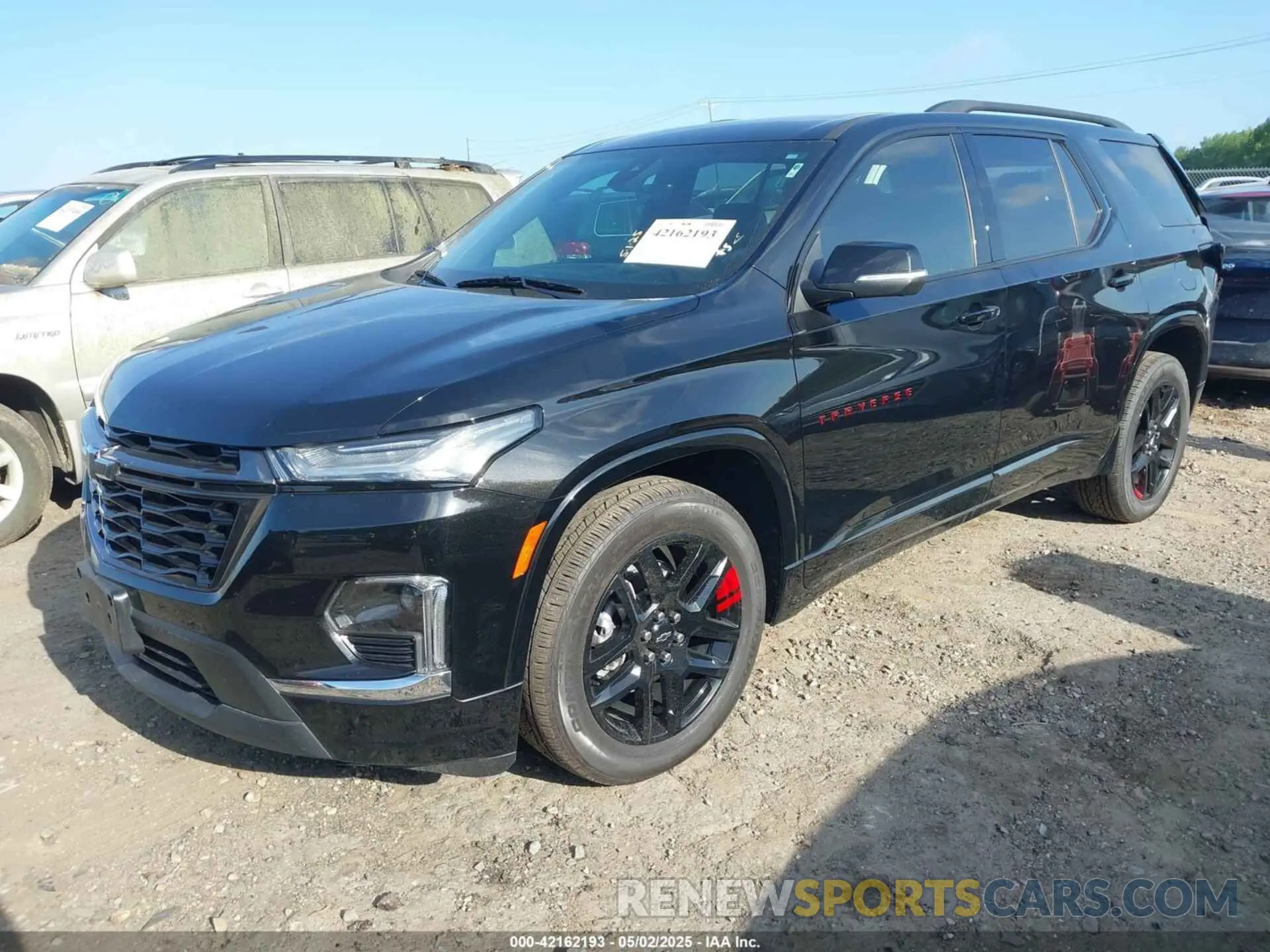 2 Photograph of a damaged car 1GNERKKW9NJ153316 CHEVROLET TRAVERSE 2022
