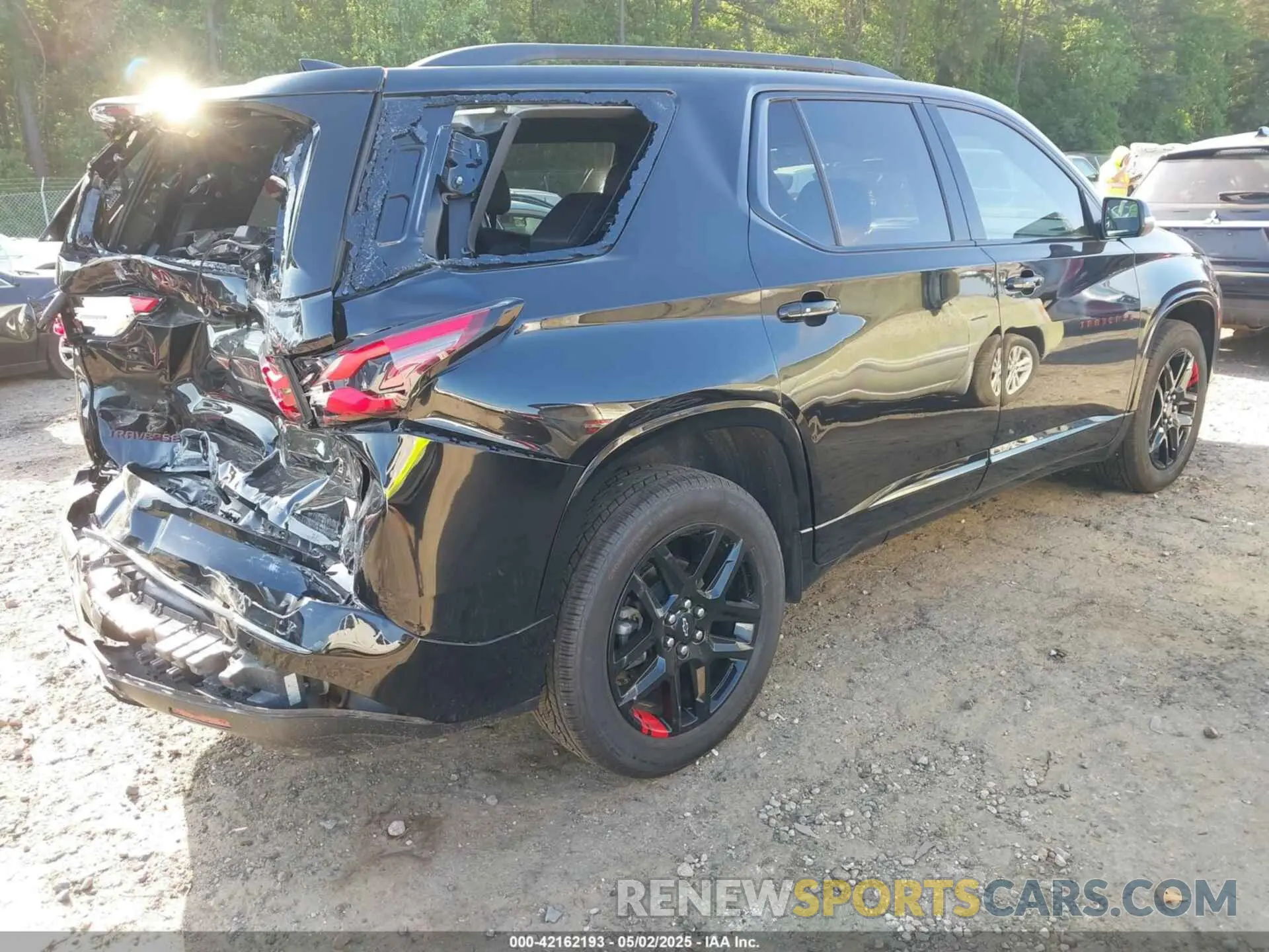 4 Photograph of a damaged car 1GNERKKW9NJ153316 CHEVROLET TRAVERSE 2022