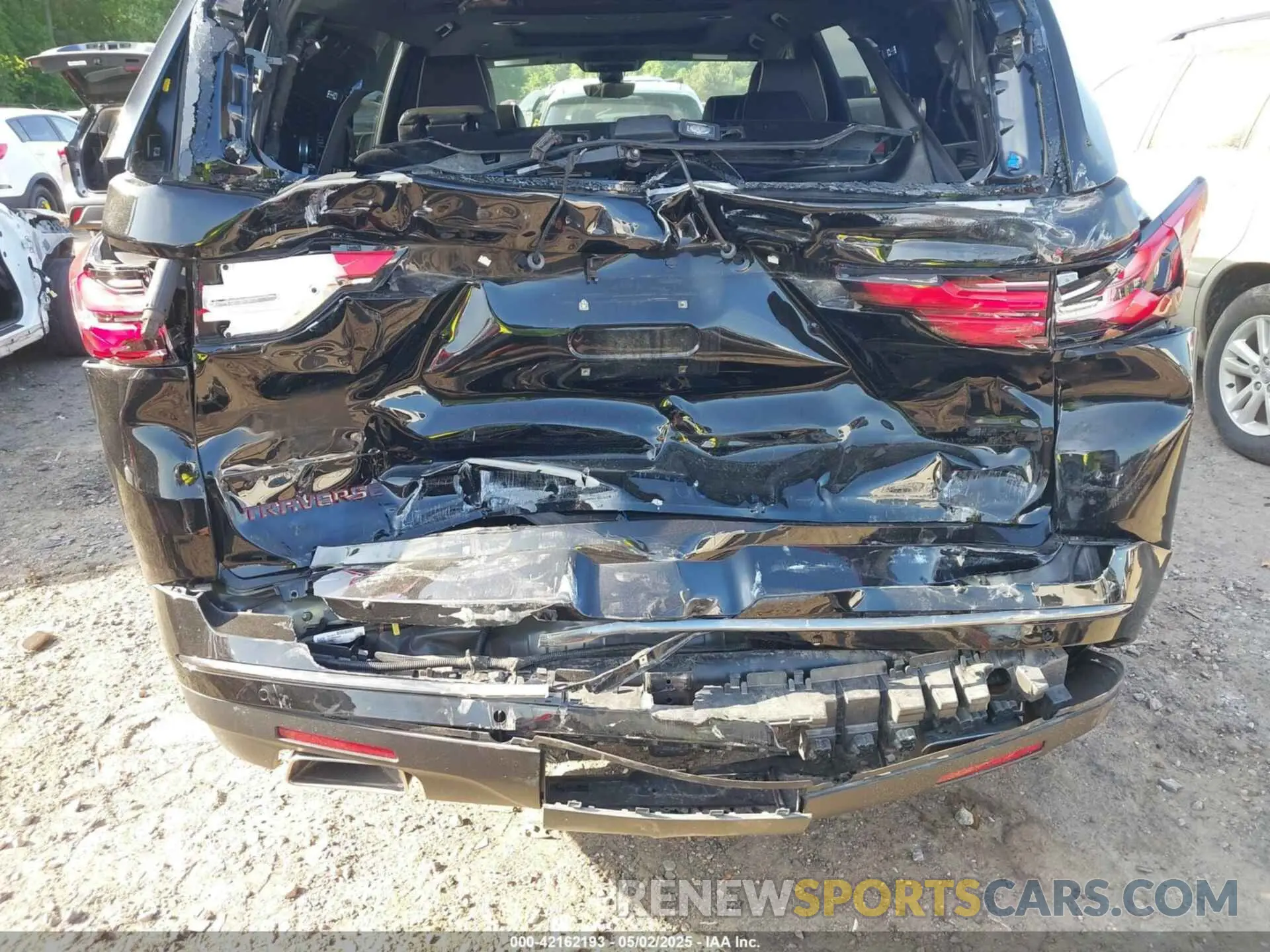6 Photograph of a damaged car 1GNERKKW9NJ153316 CHEVROLET TRAVERSE 2022