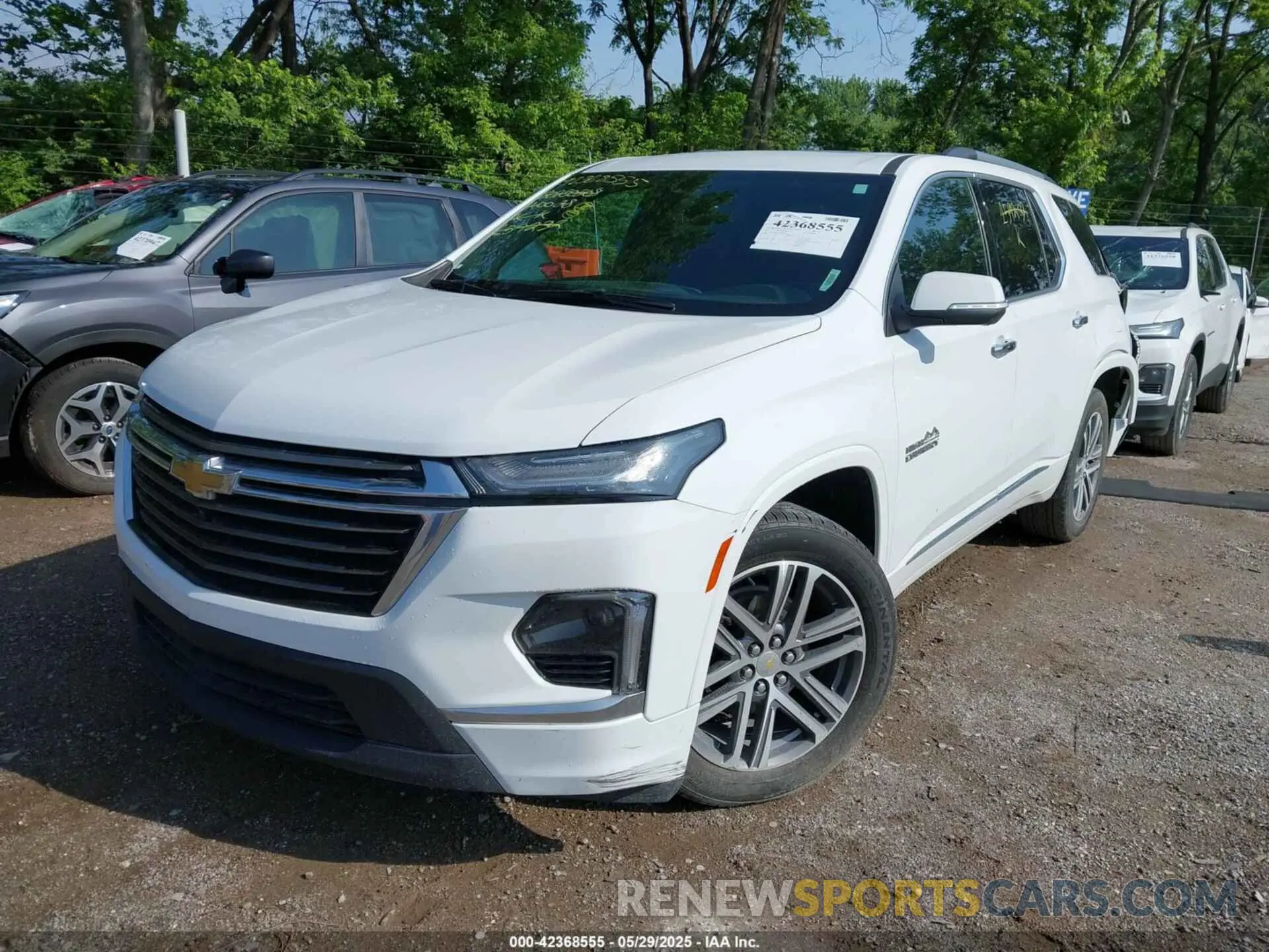 2 Фотография поврежденного автомобиля 1GNERNKW9NJ159232 CHEVROLET TRAVERSE 2022