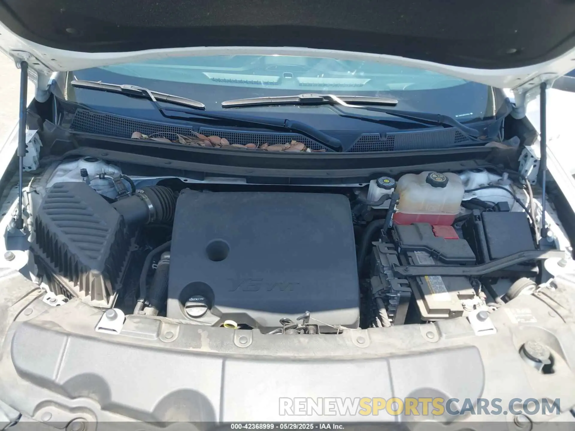 10 Photograph of a damaged car 1GNEVFKW3NJ179834 CHEVROLET TRAVERSE 2022